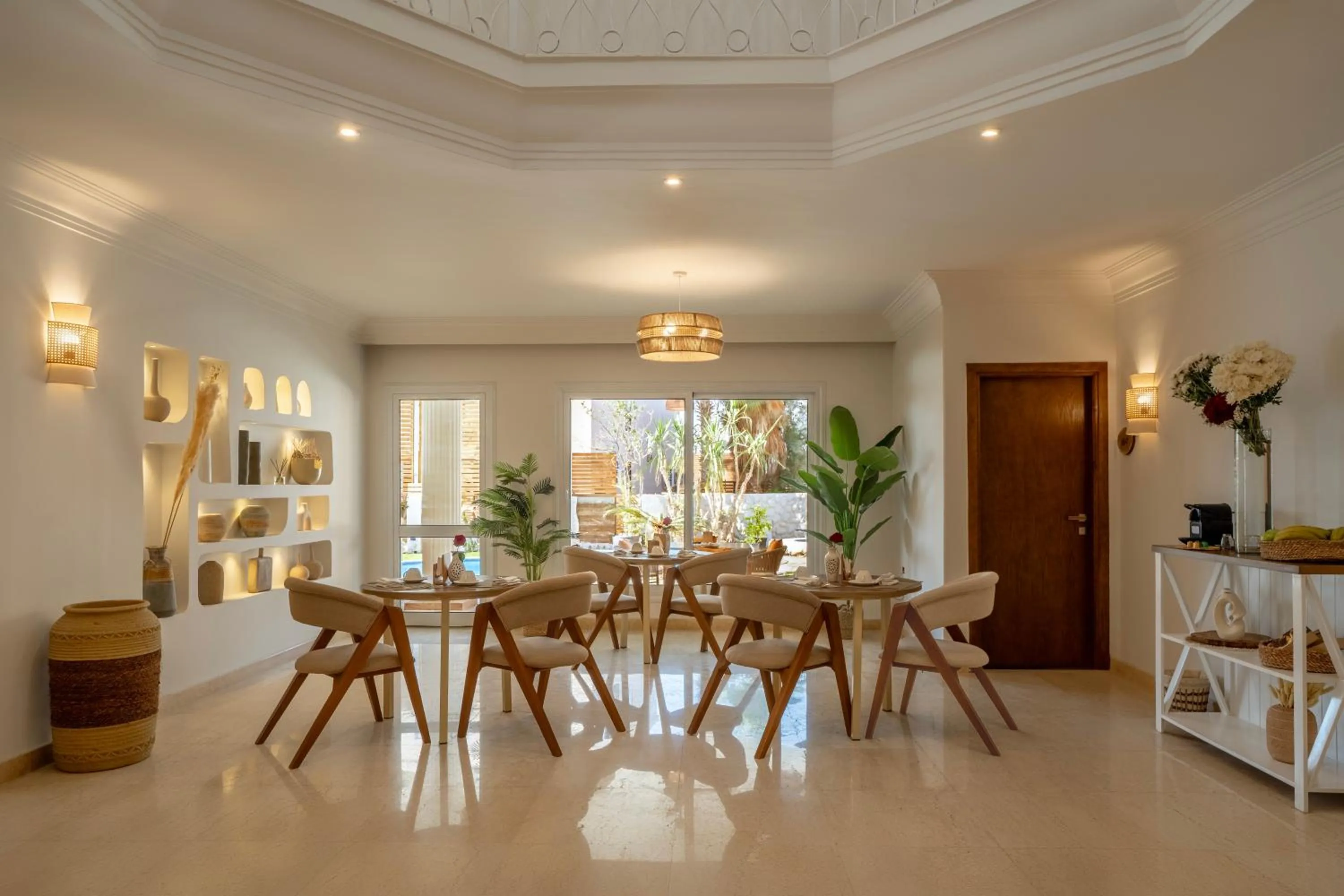 Restaurant/places to eat in Noya By Dhara Hotels