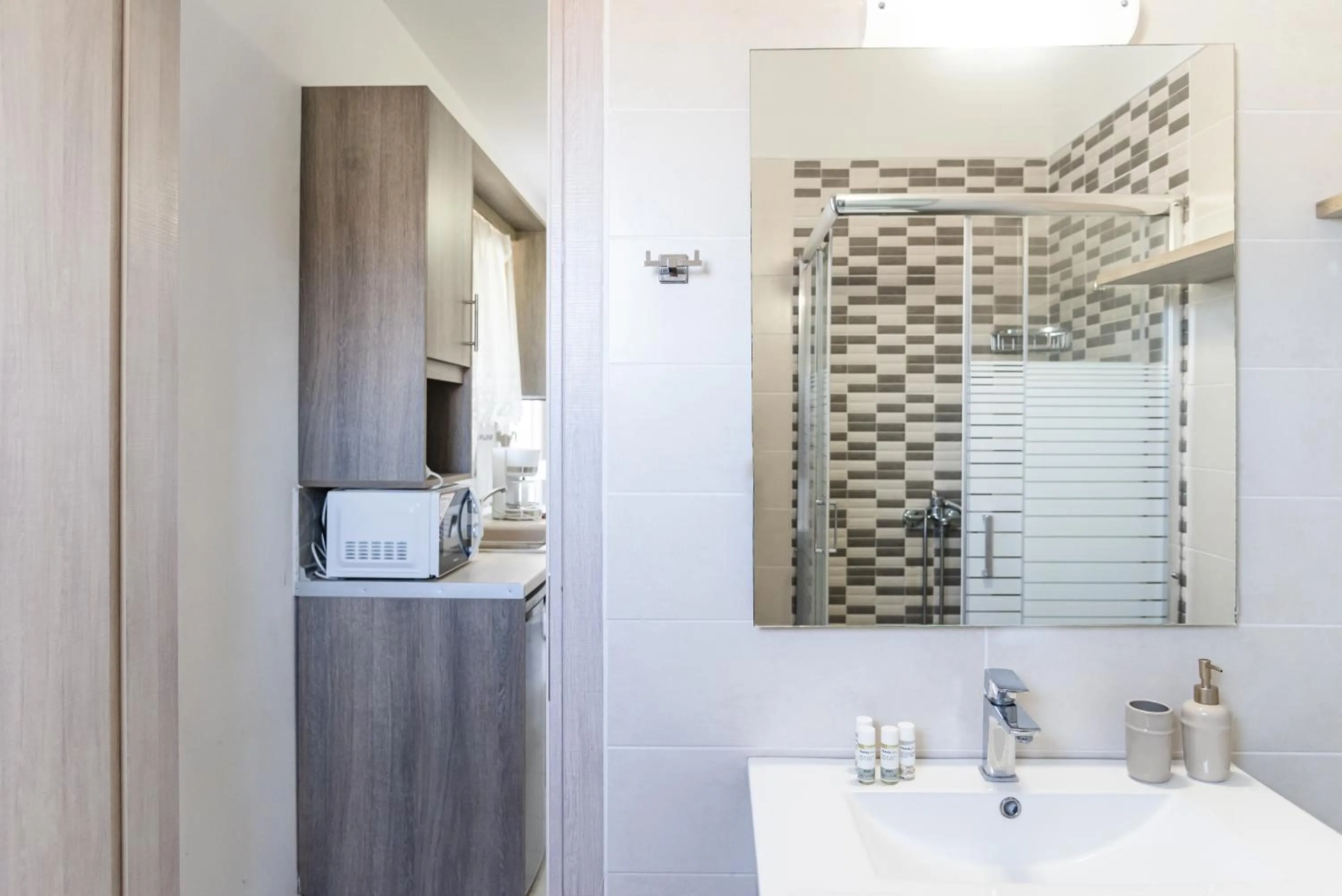 Shower in Ionian Blue Beach Hotel - Adults Friendly