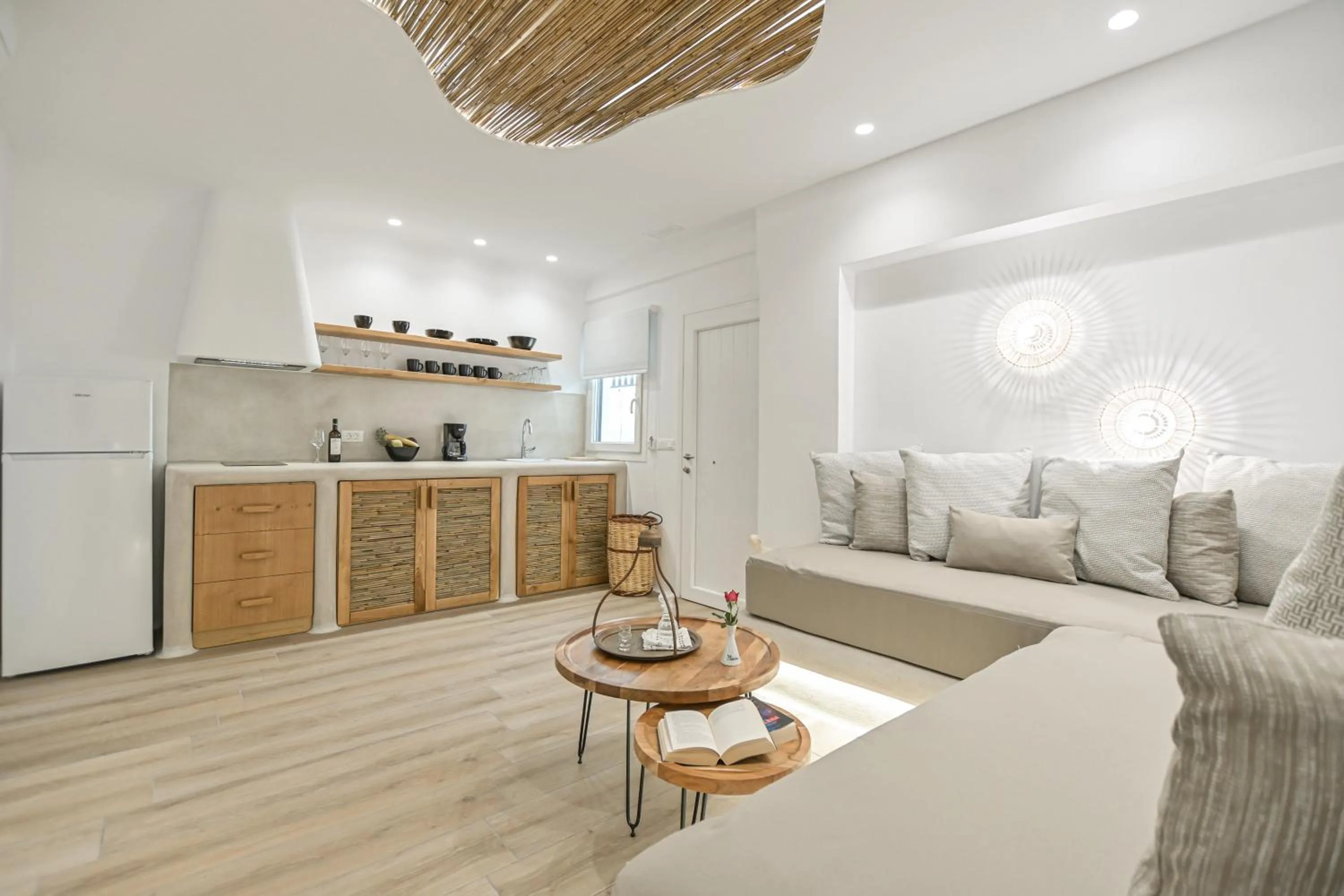 Kitchen or kitchenette in Villa Adriana Hotel