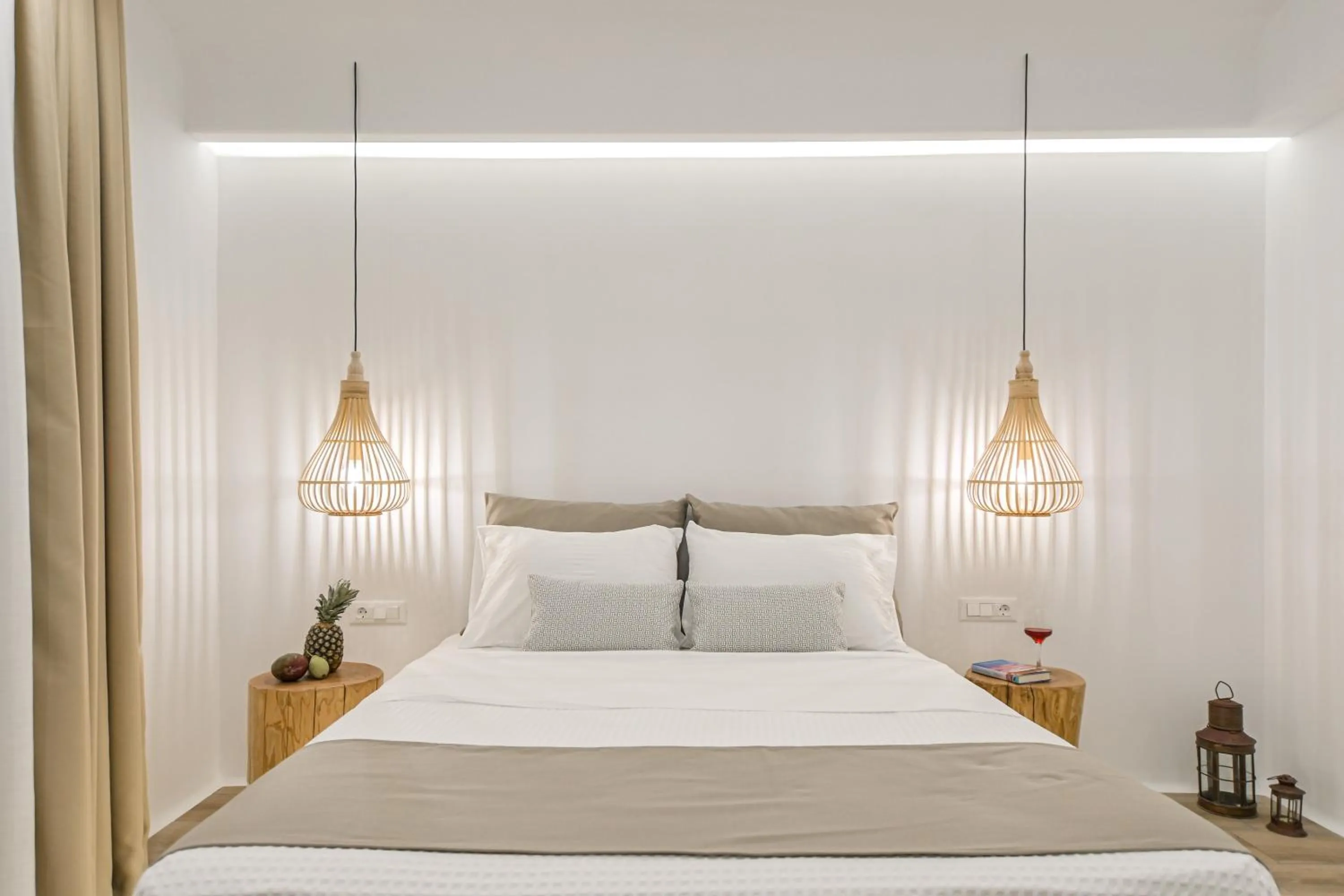 Bed in Villa Adriana Hotel