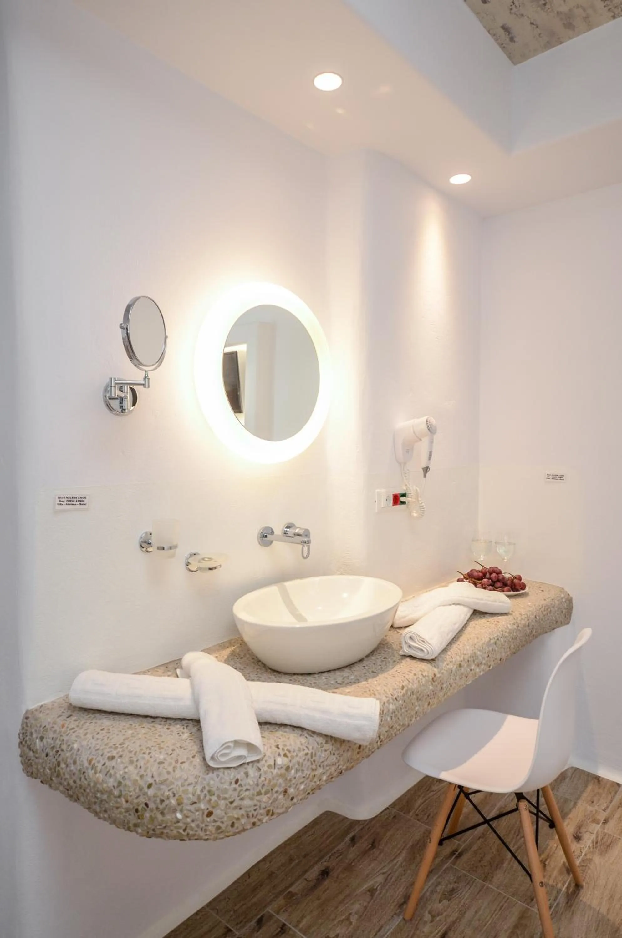 Area and facilities in Villa Adriana Hotel