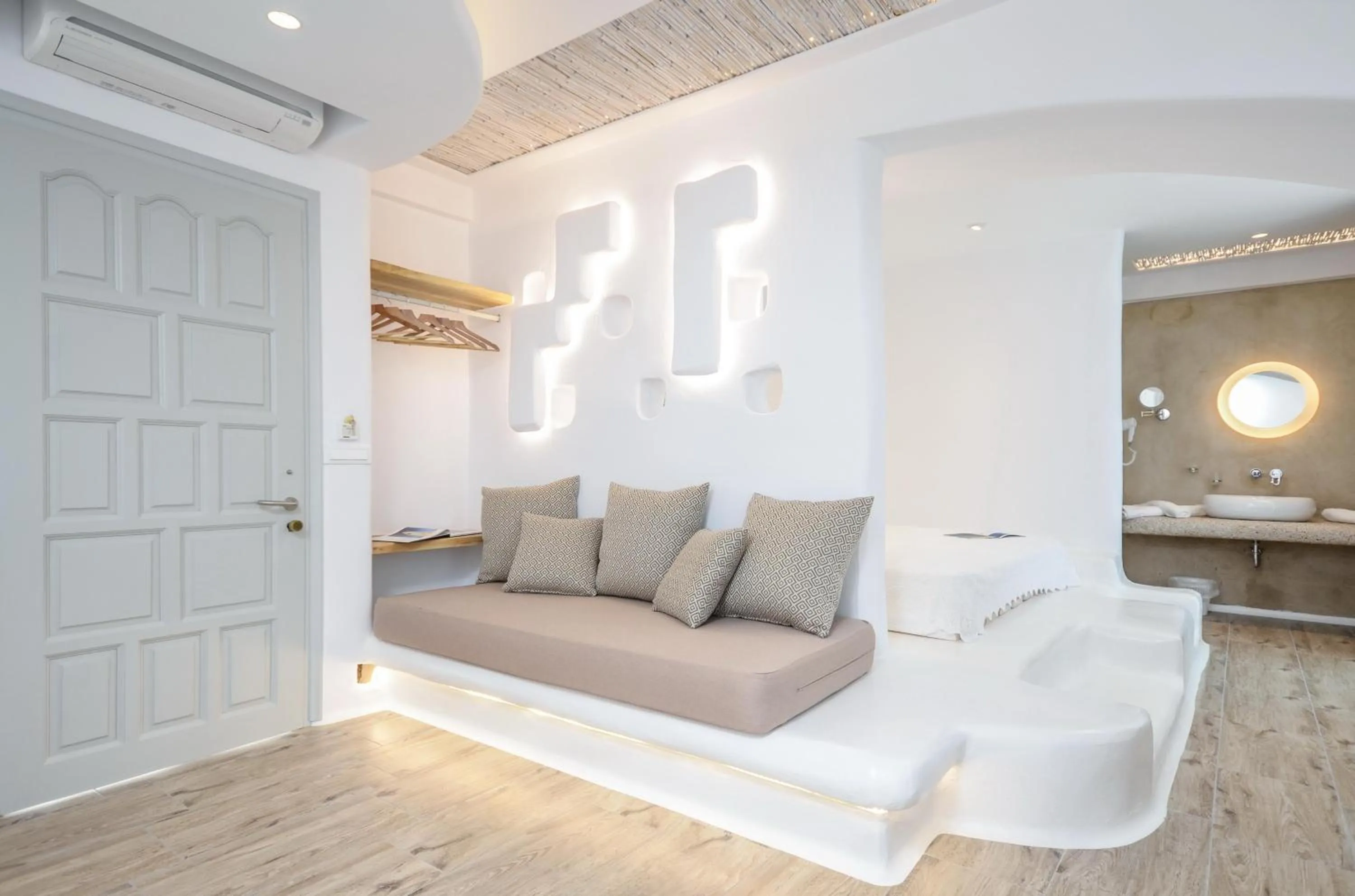 Seating area in Villa Adriana Hotel