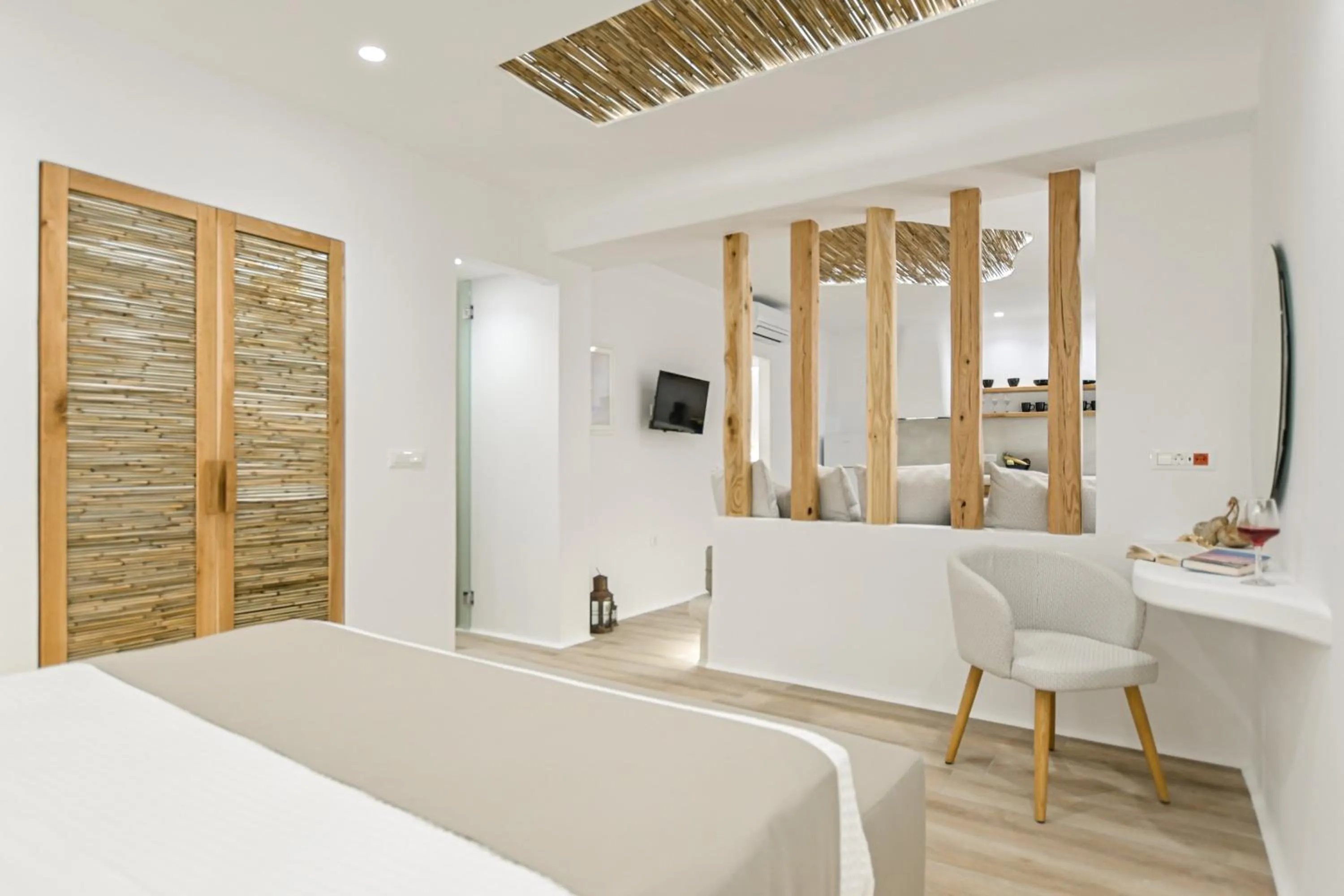 Bed in Villa Adriana Hotel