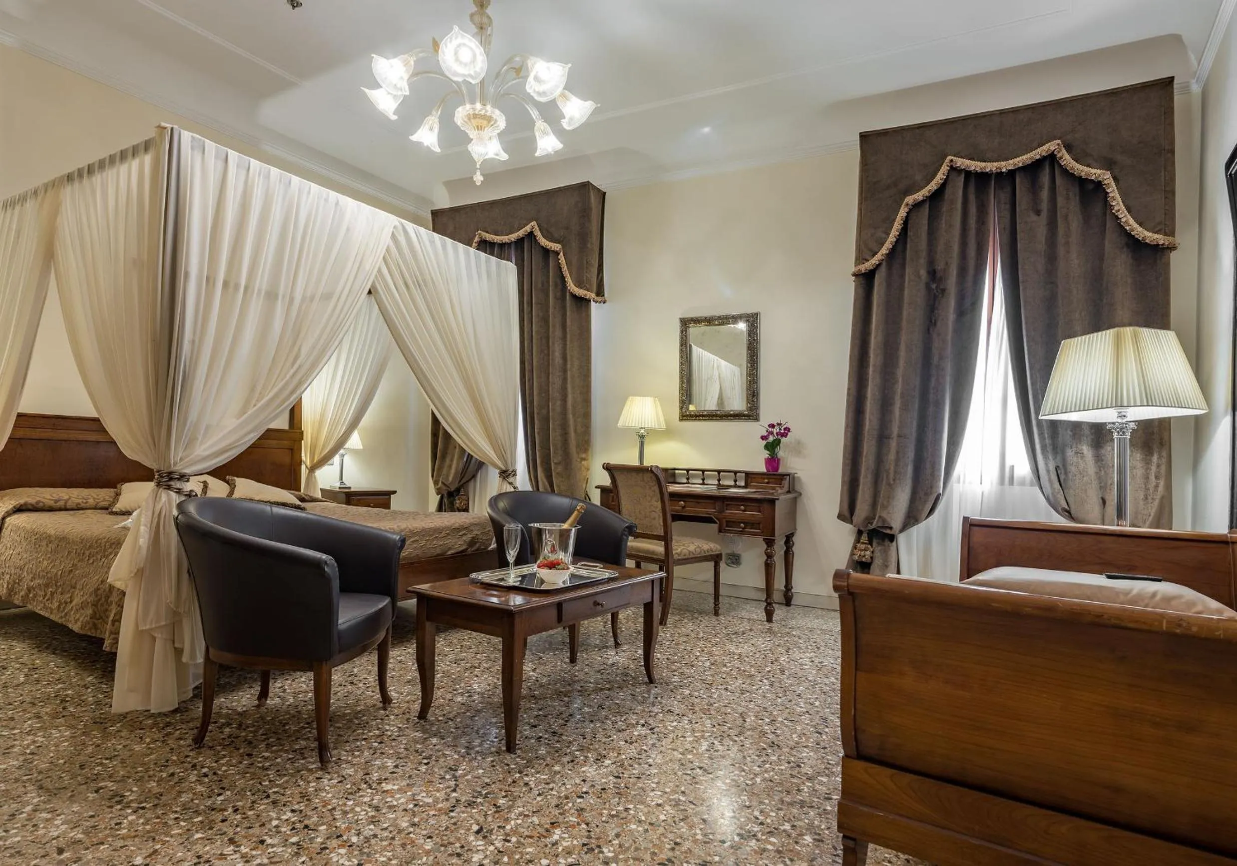 Bedroom, Bed in Hotel Dell'Opera