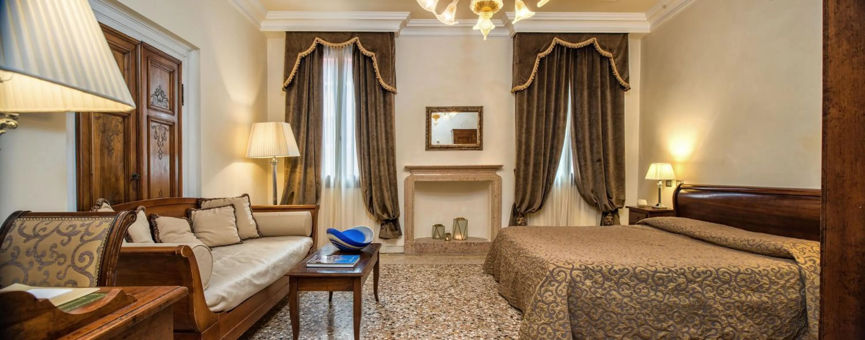 Bedroom, Bed in Hotel Dell'Opera