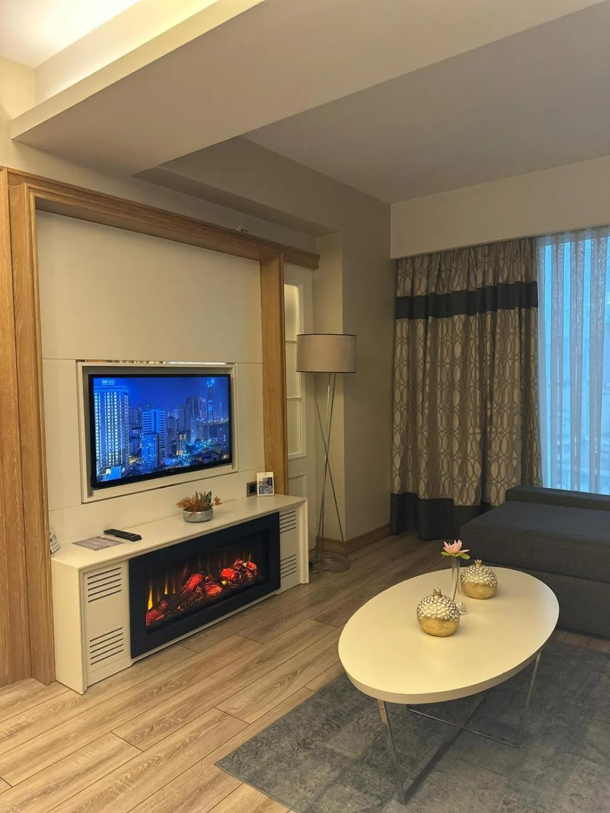 fireplace in Bof Hotels Ceo Suites Atasehir
