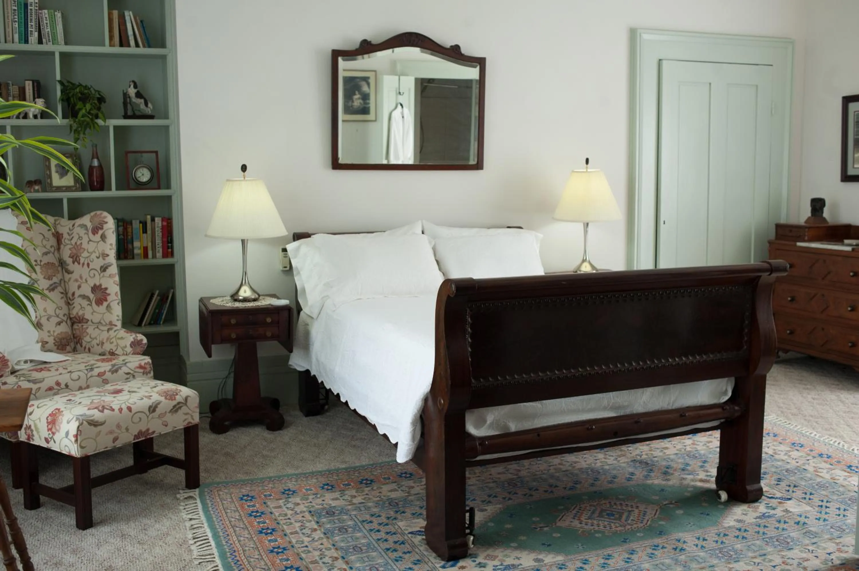 Photo of the whole room, Bed in The Denny House