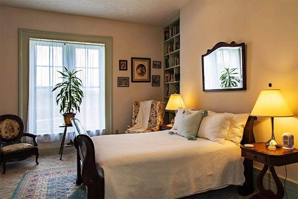 Photo of the whole room, Bed in The Denny House