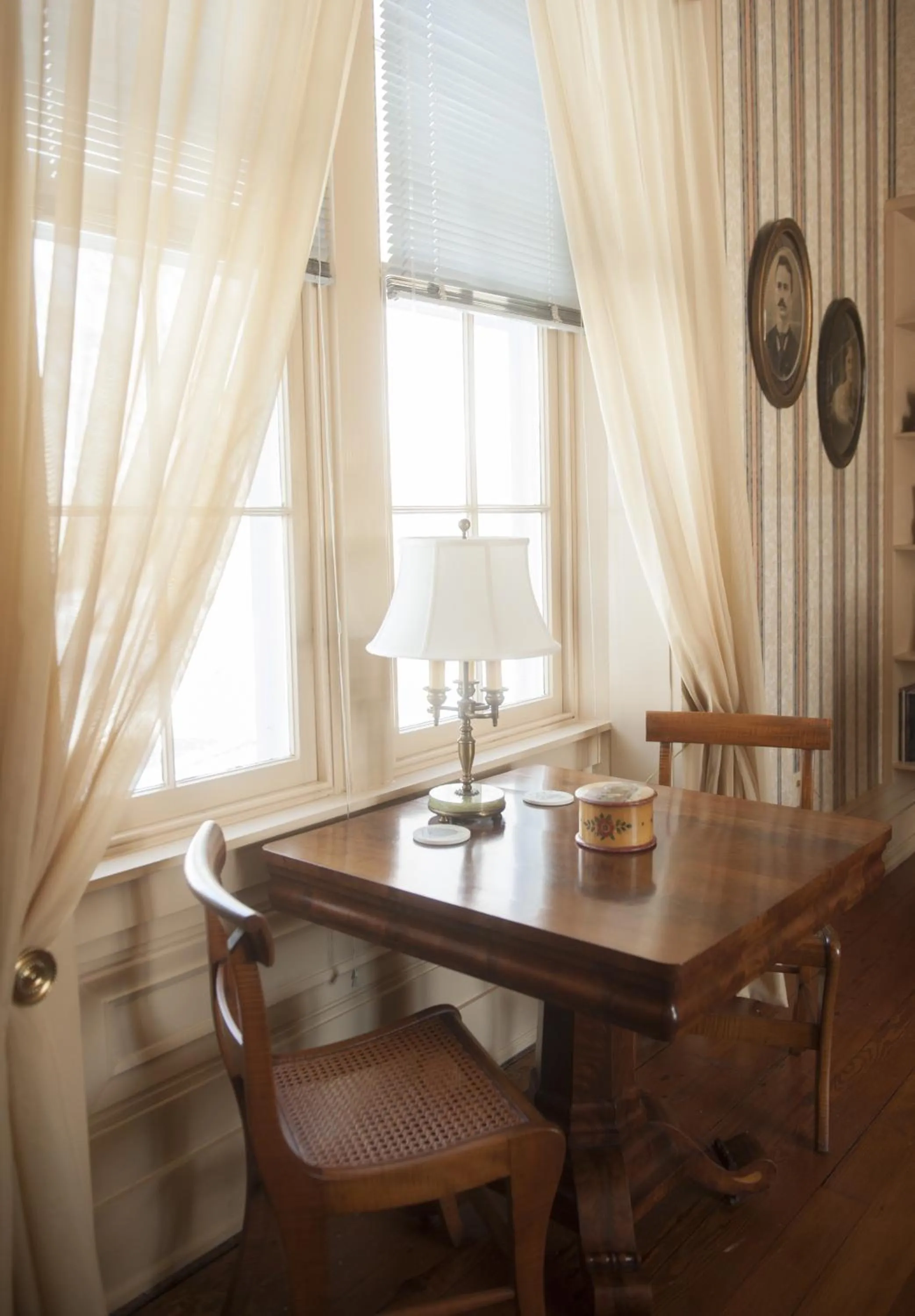 Living room in The Denny House