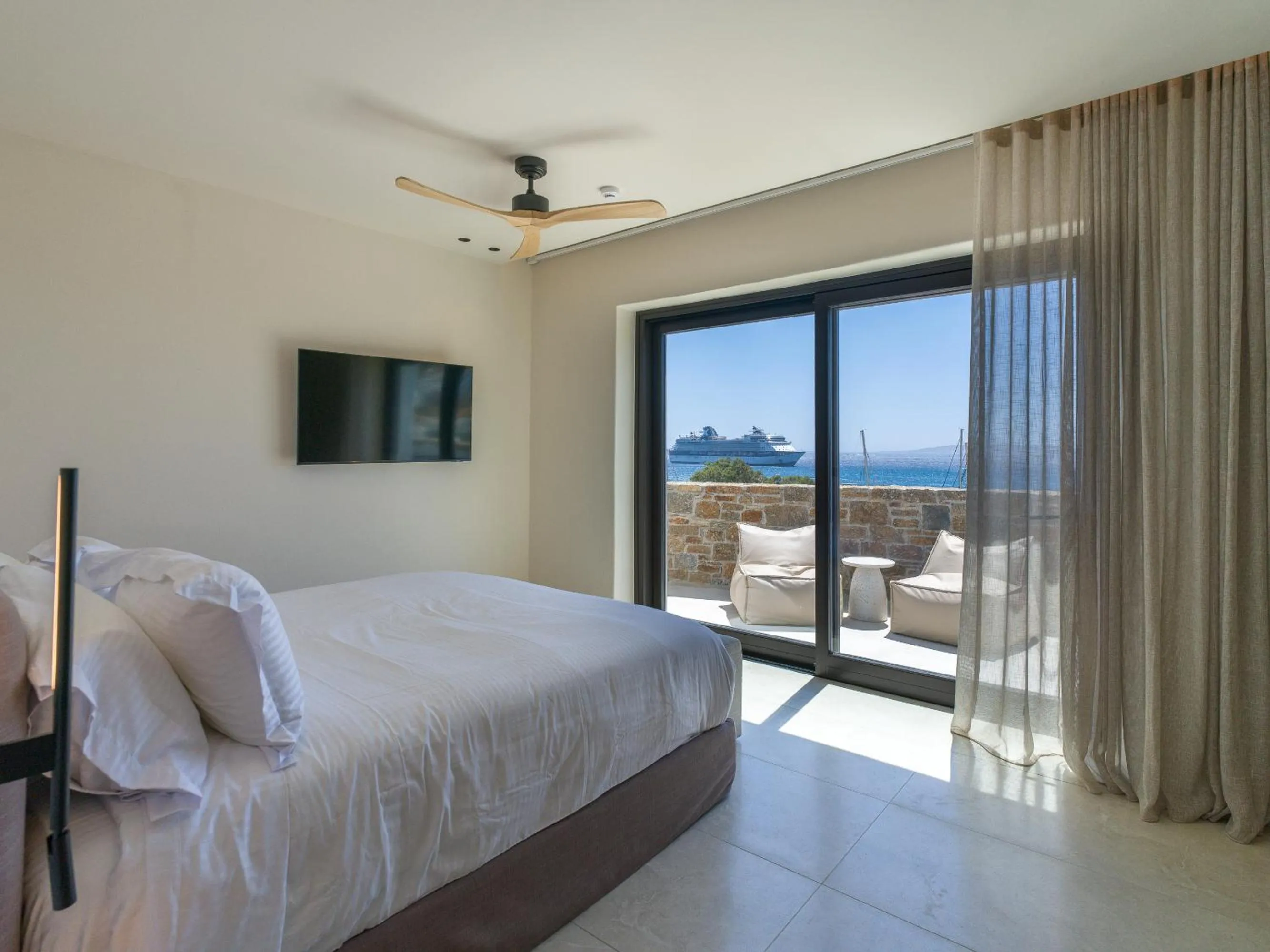 Bed in VEZO Suites Mykonos