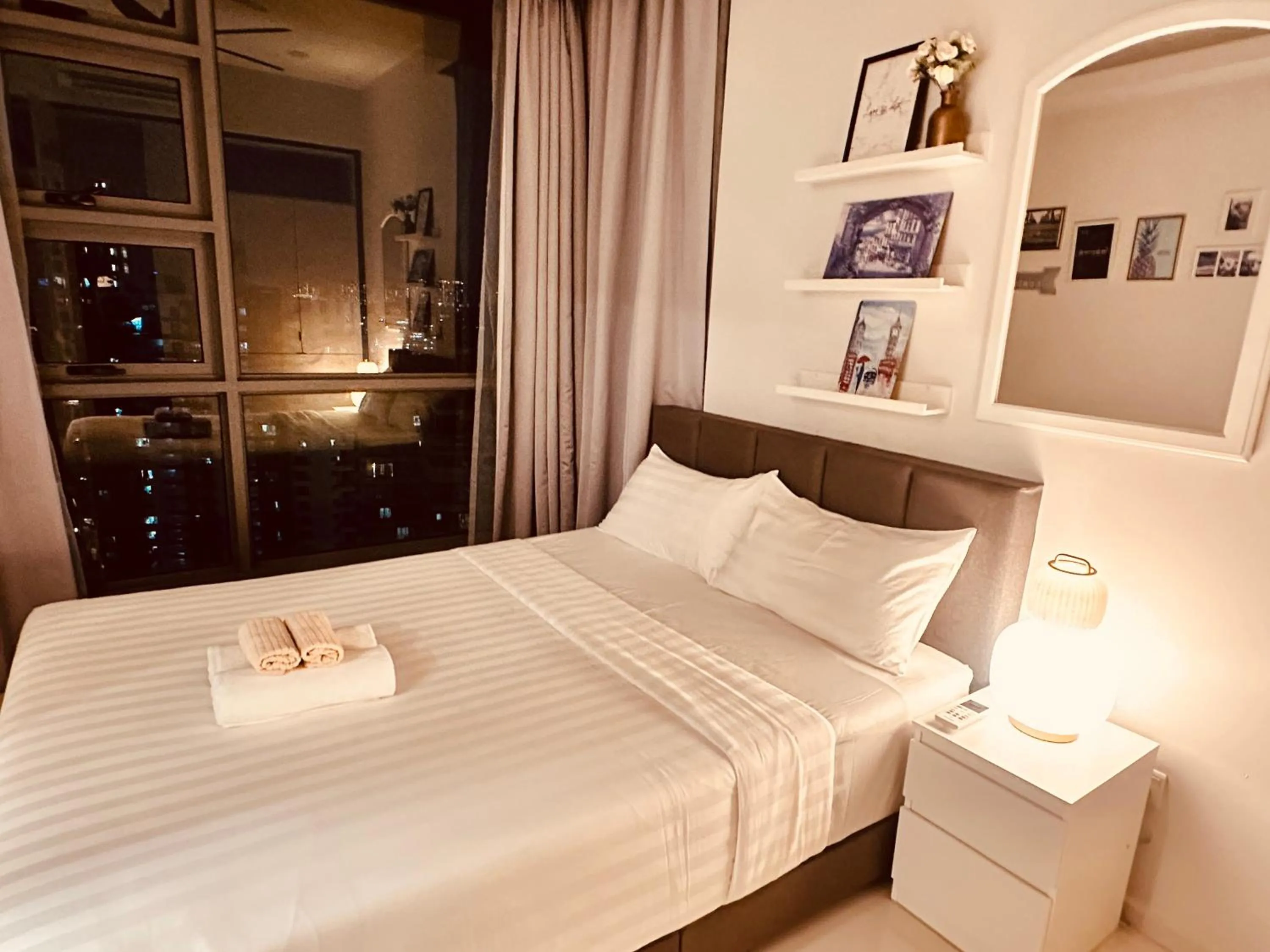 Bed in The Robertson Bukit Bintang