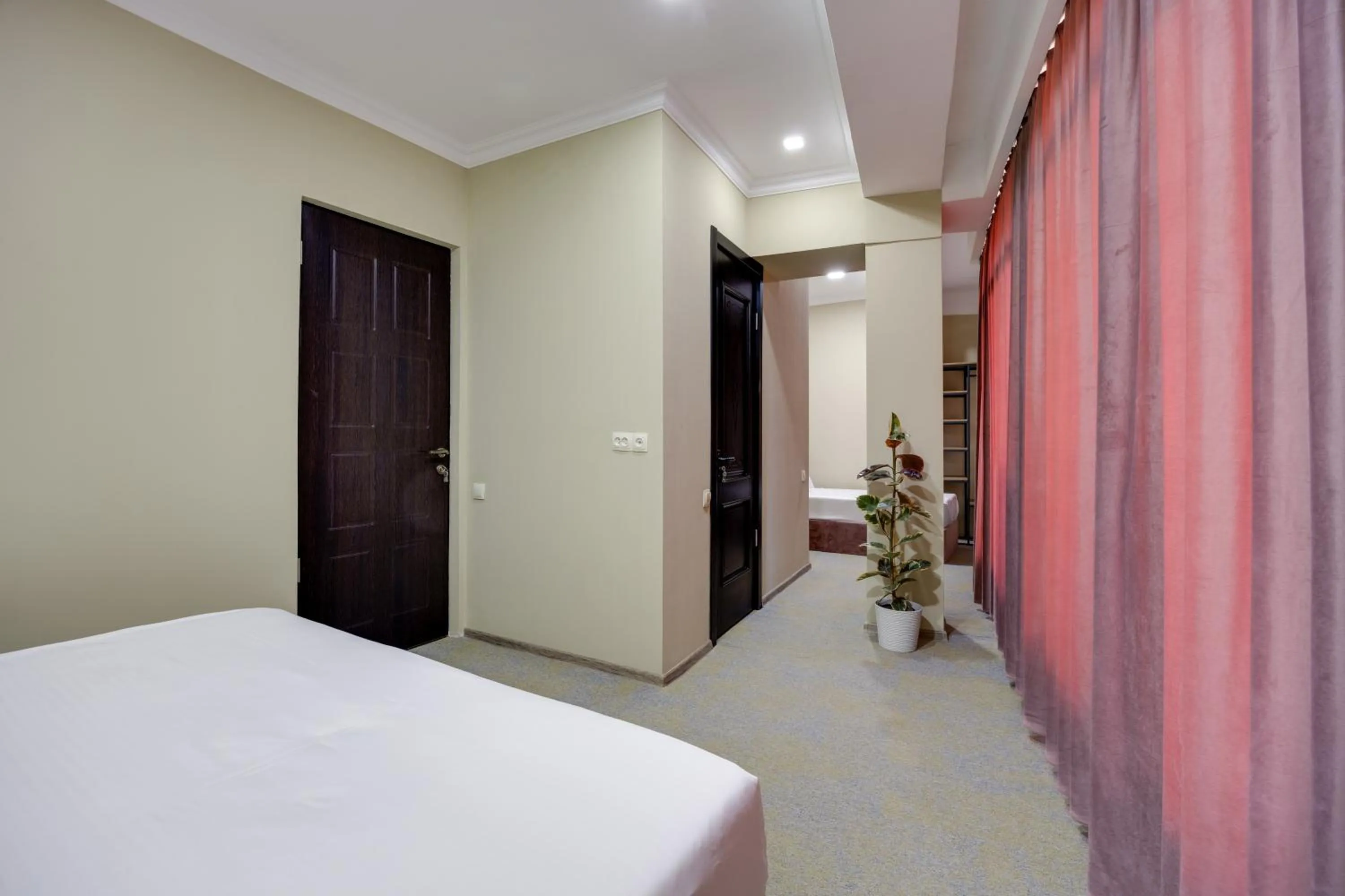 Bedroom, Bed in Regraph Hotel