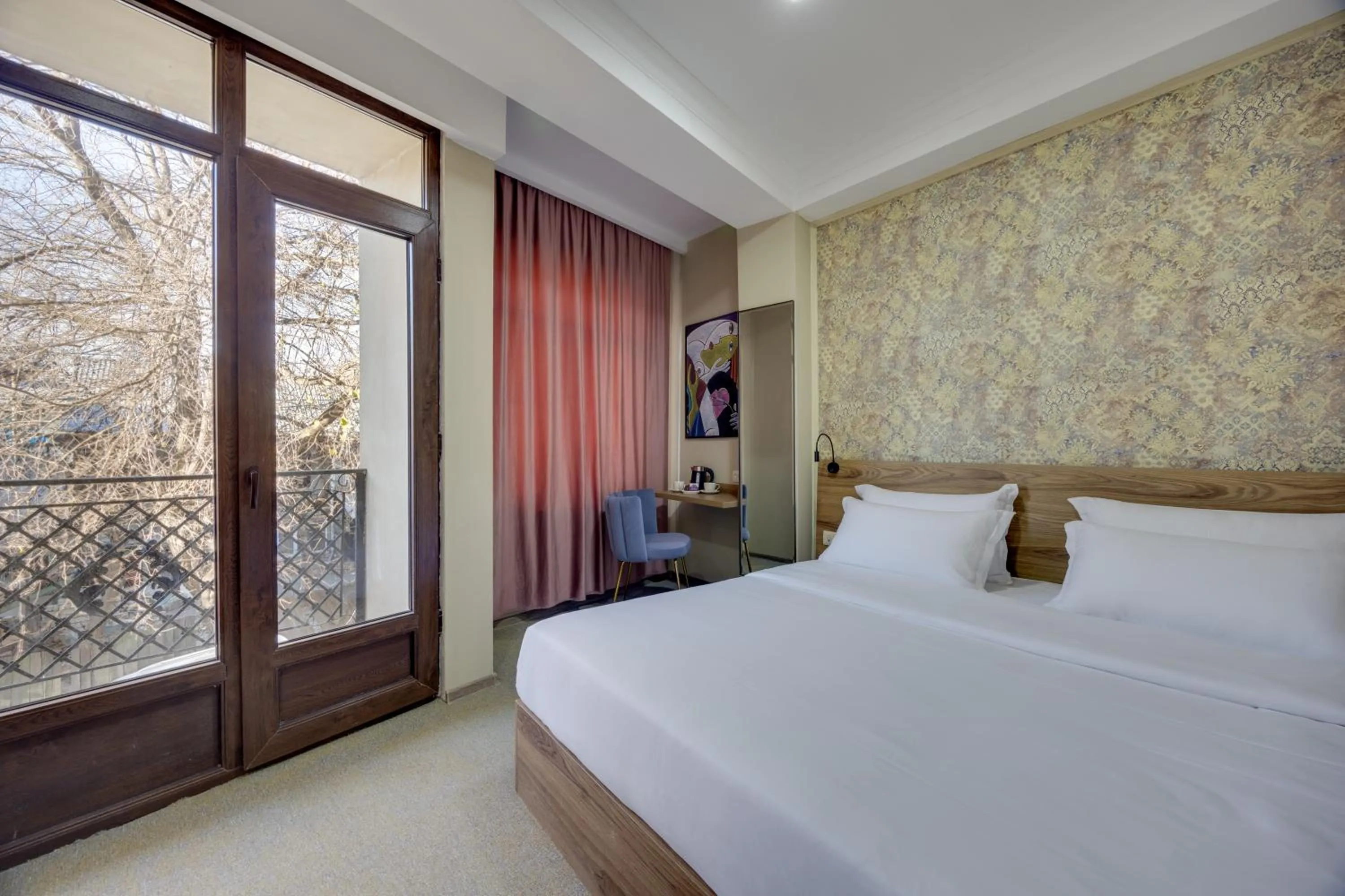 Bedroom, Bed in Regraph Hotel