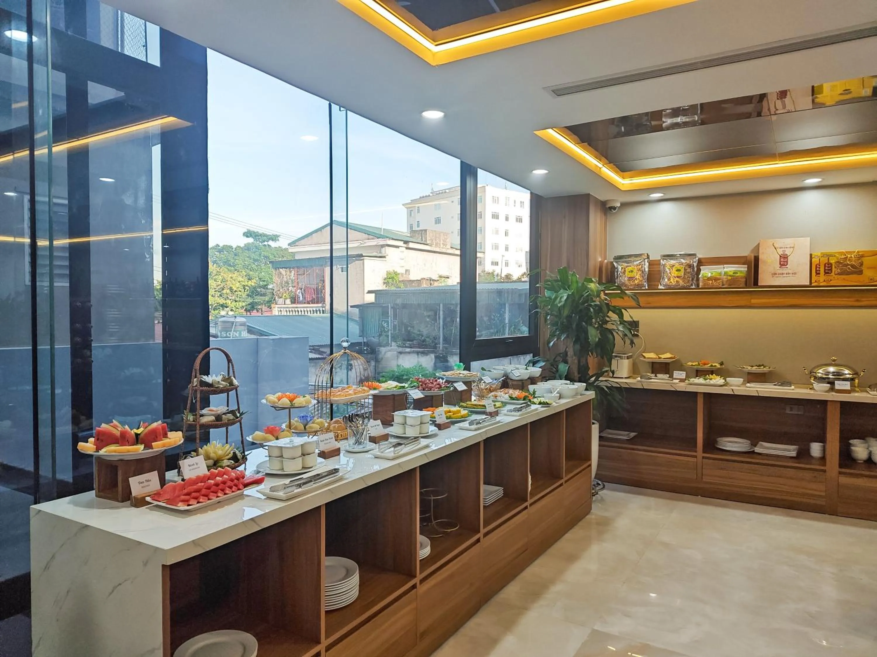 Restaurant/places to eat in MAI Luxury Hotel Ninh Binh