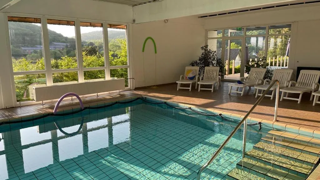 Swimming pool in Hotel Kurhaus Uhlenberg