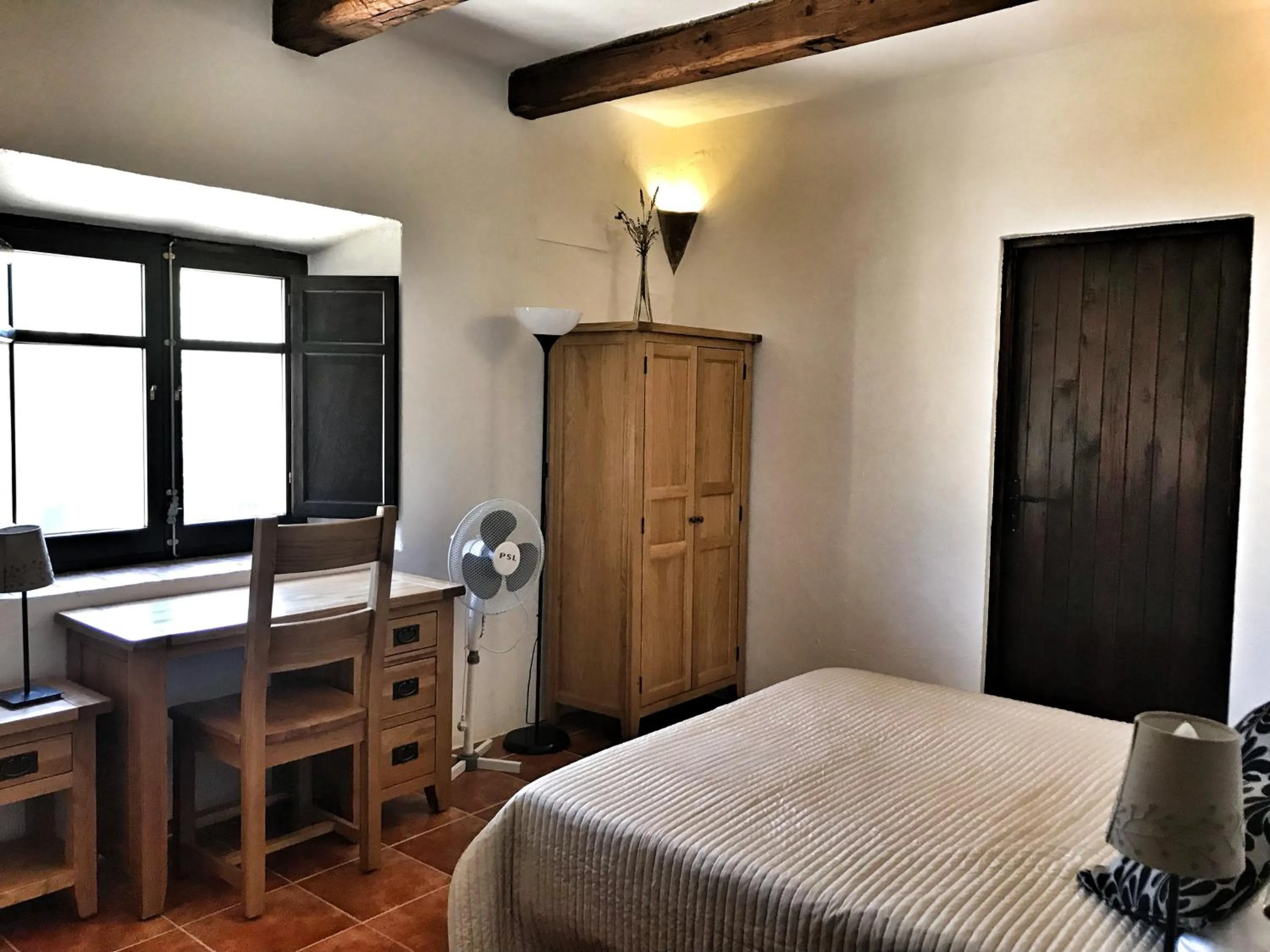 Bedroom, Bed in Hotel Mas Pelegri