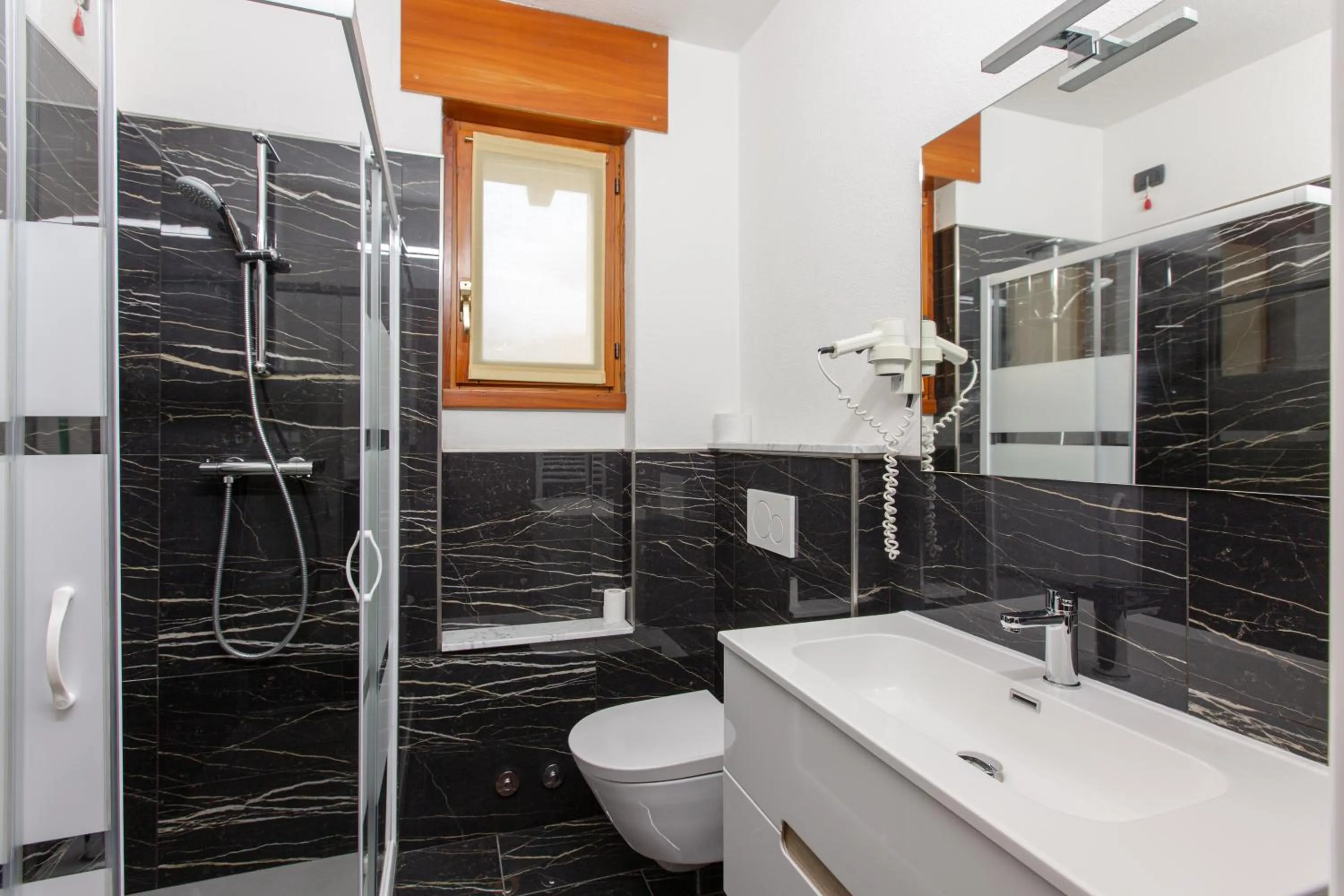 Shower in Hotel Biancospino