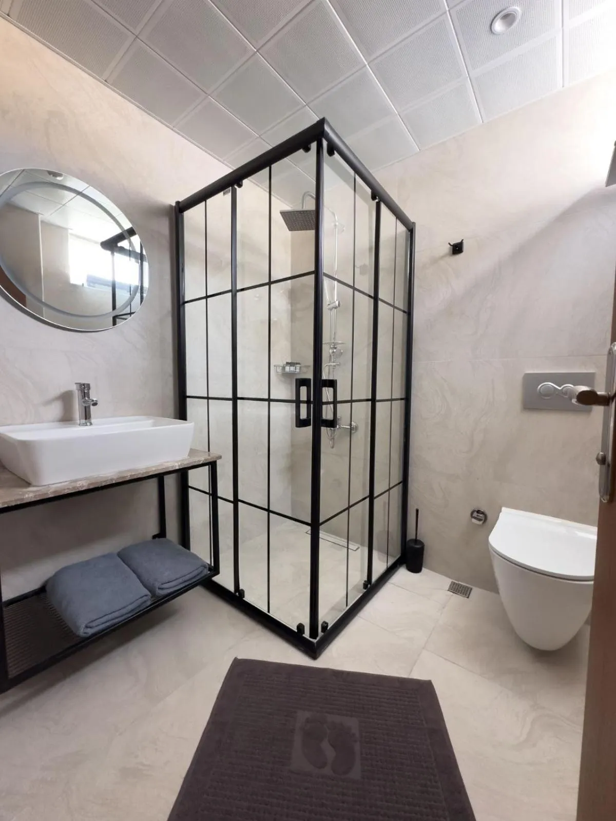 Shower in Sky Luxe Hotel Konyaaltı