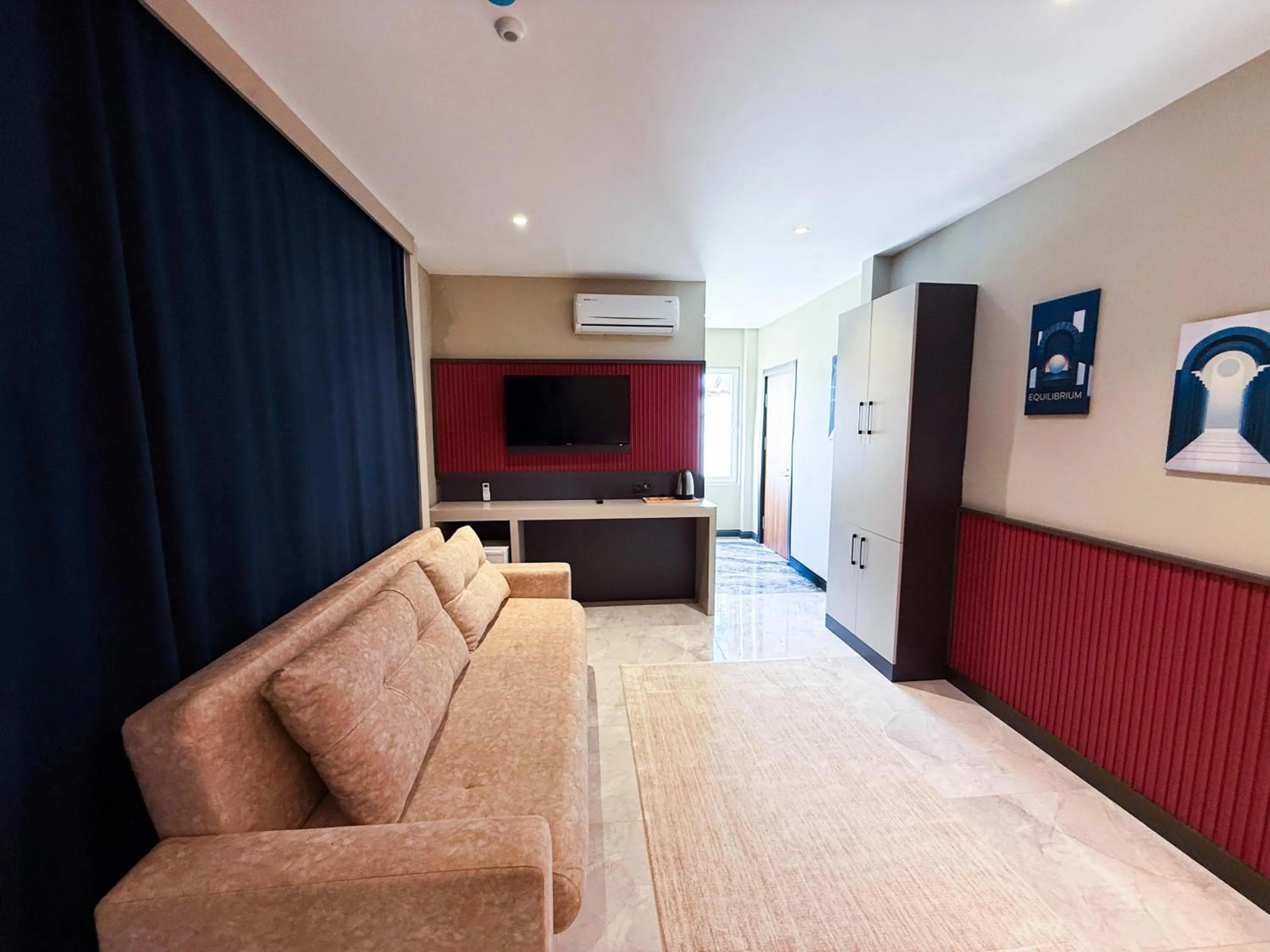 TV and multimedia in Sky Luxe Hotel Konyaaltı