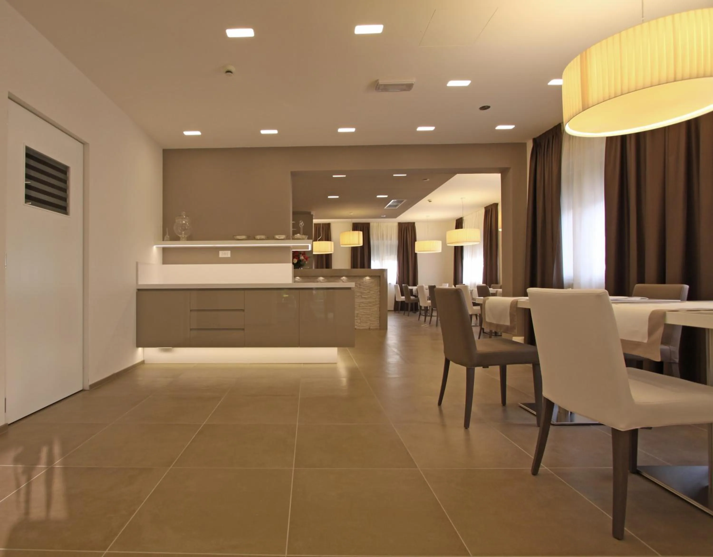 Restaurant/places to eat in Hotel Casa Serena