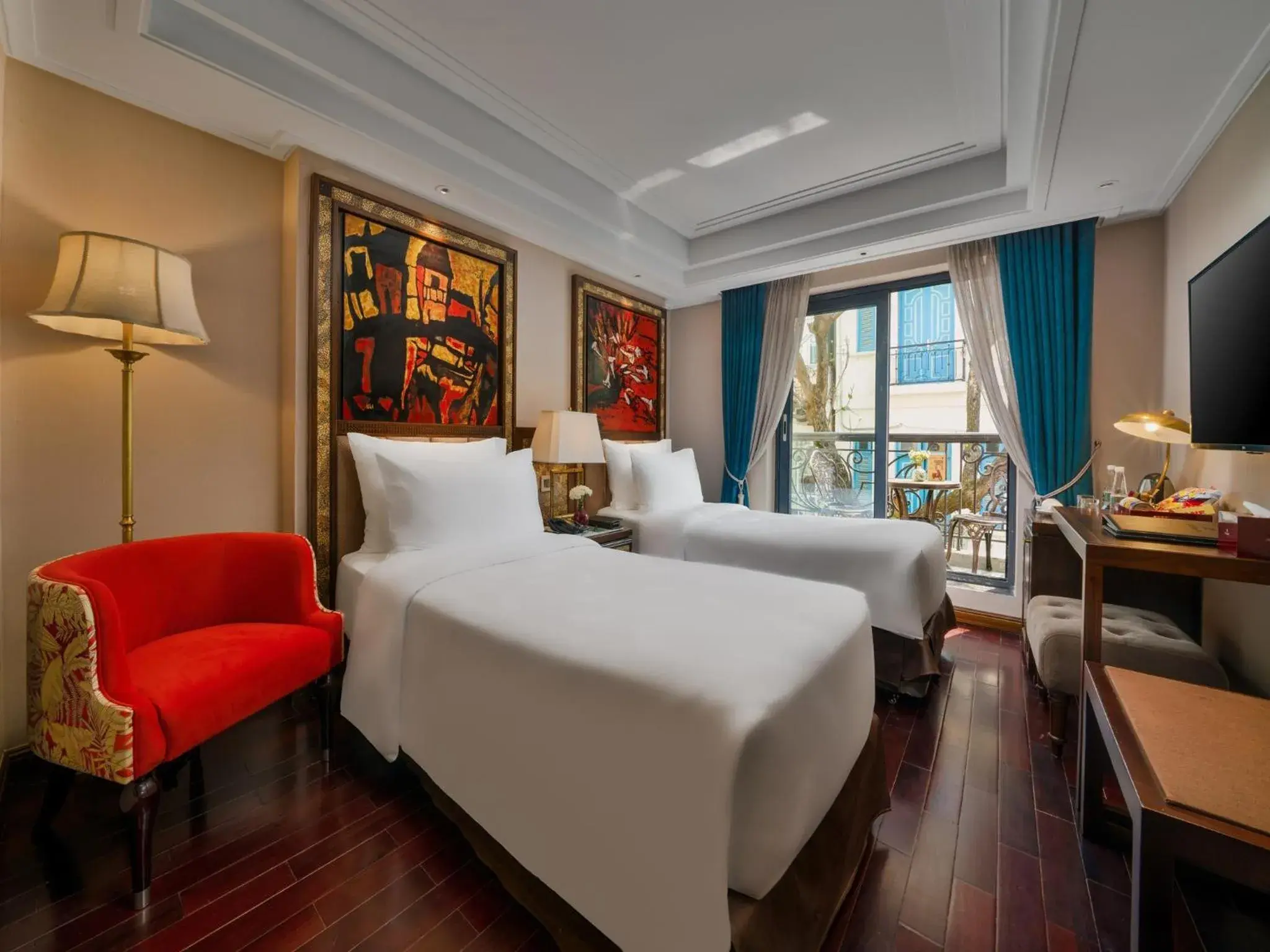 Deluxe Double or Twin Room with Balcony in Peridot Gallery Classic Hotel Deluxe Double or Twin Room with Balcony in Peridot Gallery Classic Hotel