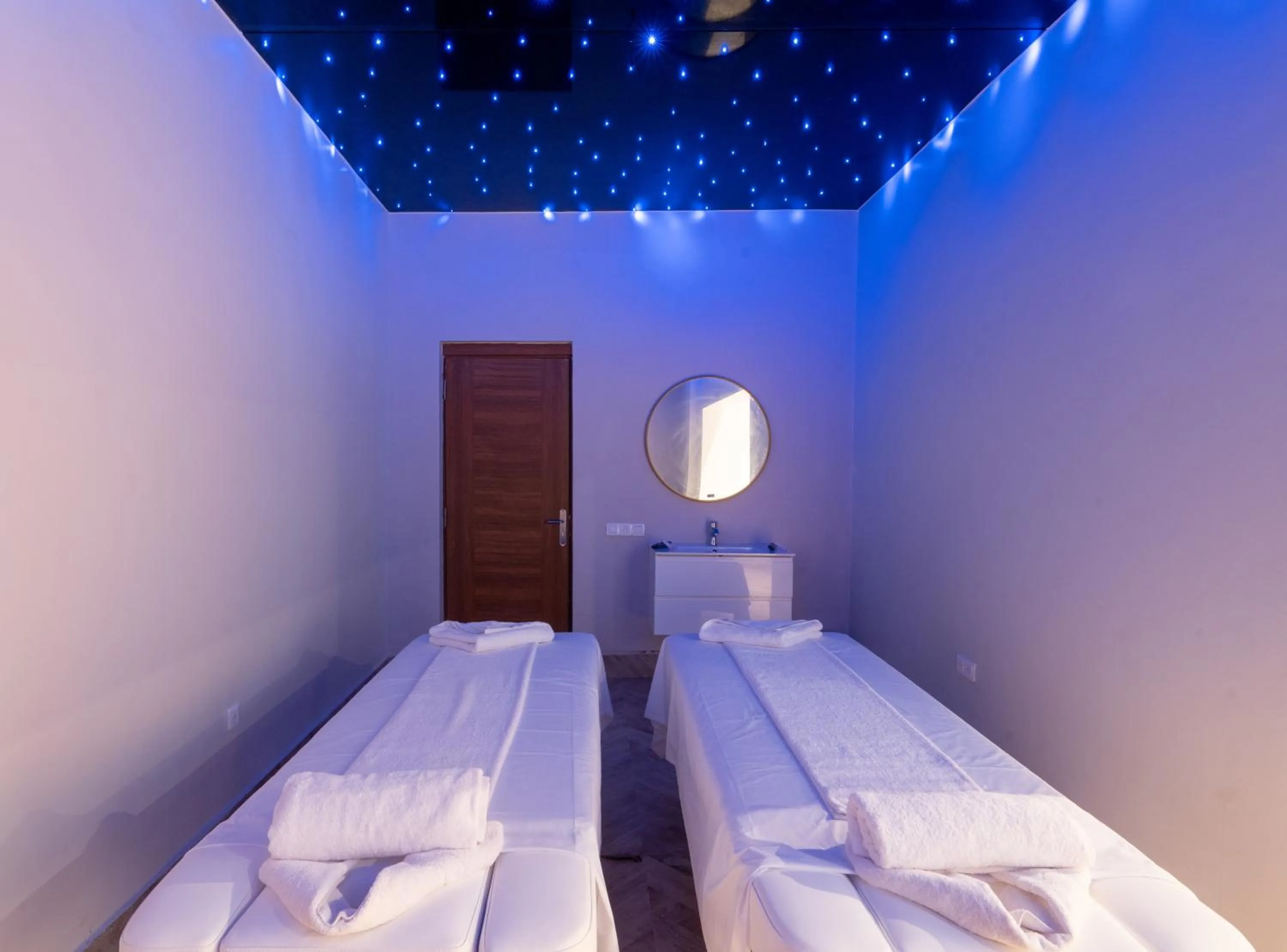 Massage, Bed in Pickalbatros Palais Des Roses - Agadir - All Inclusive