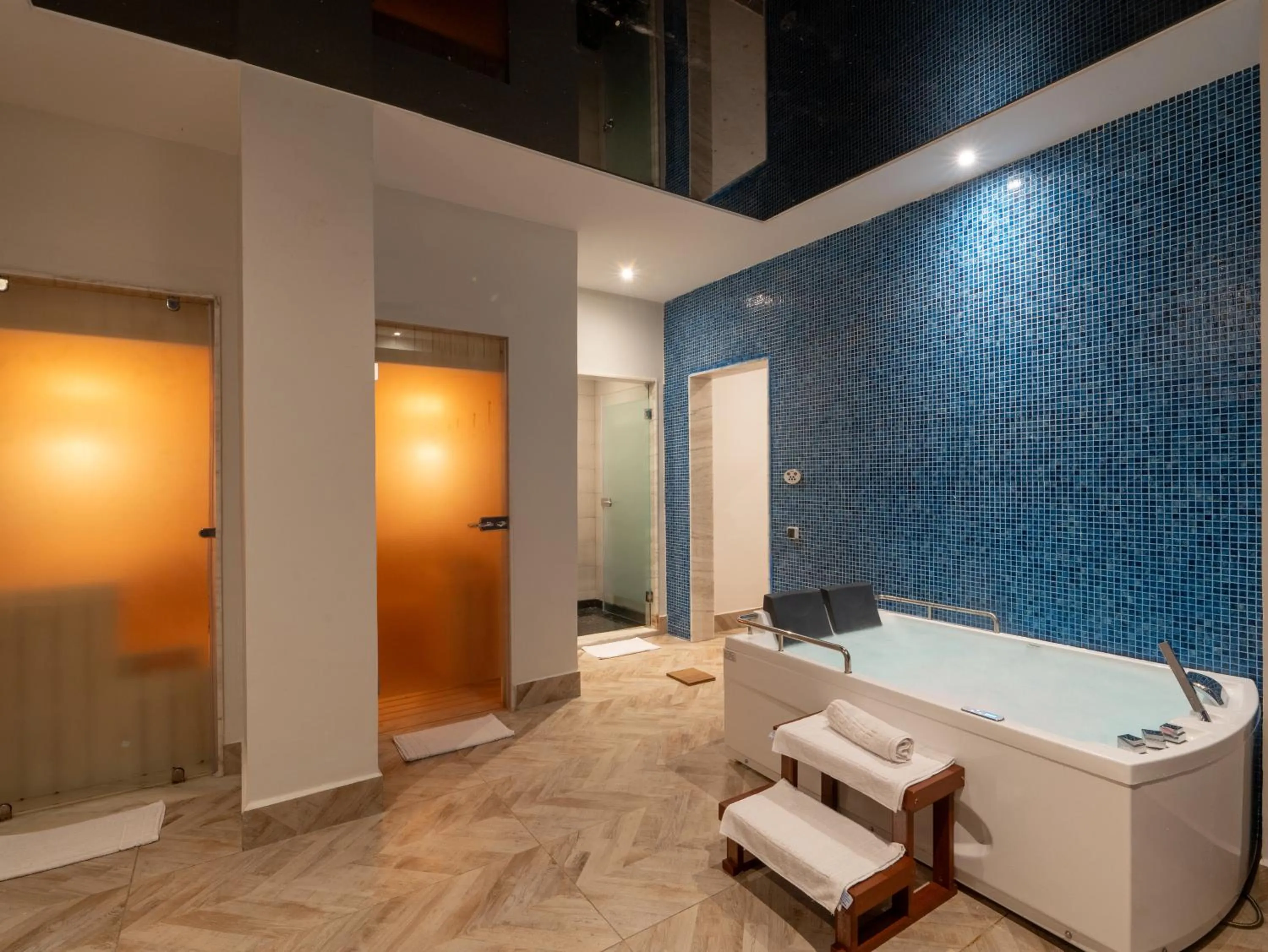 Hot Tub in Pickalbatros Palais Des Roses - Agadir - All Inclusive