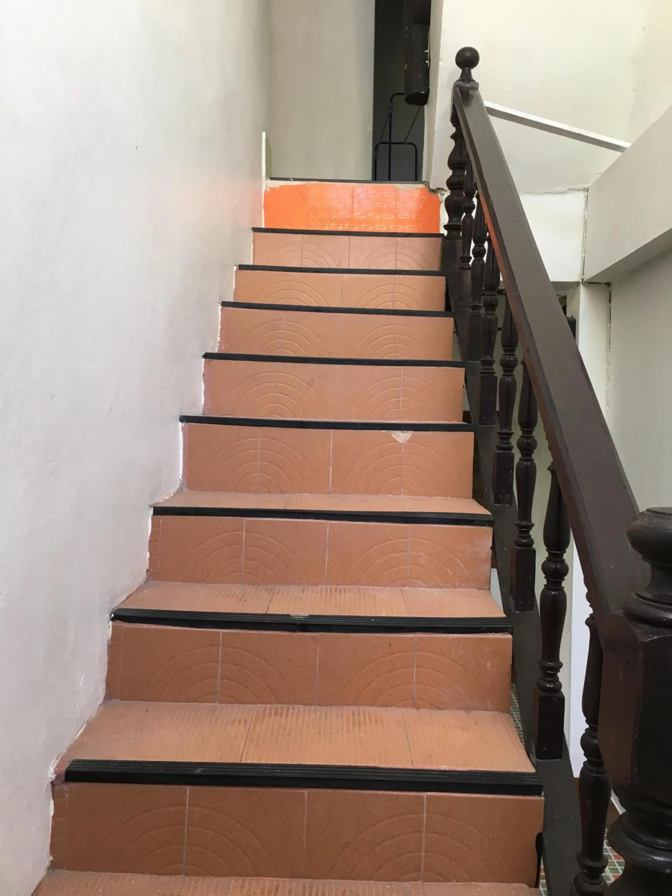 Property building in Miss Hong House