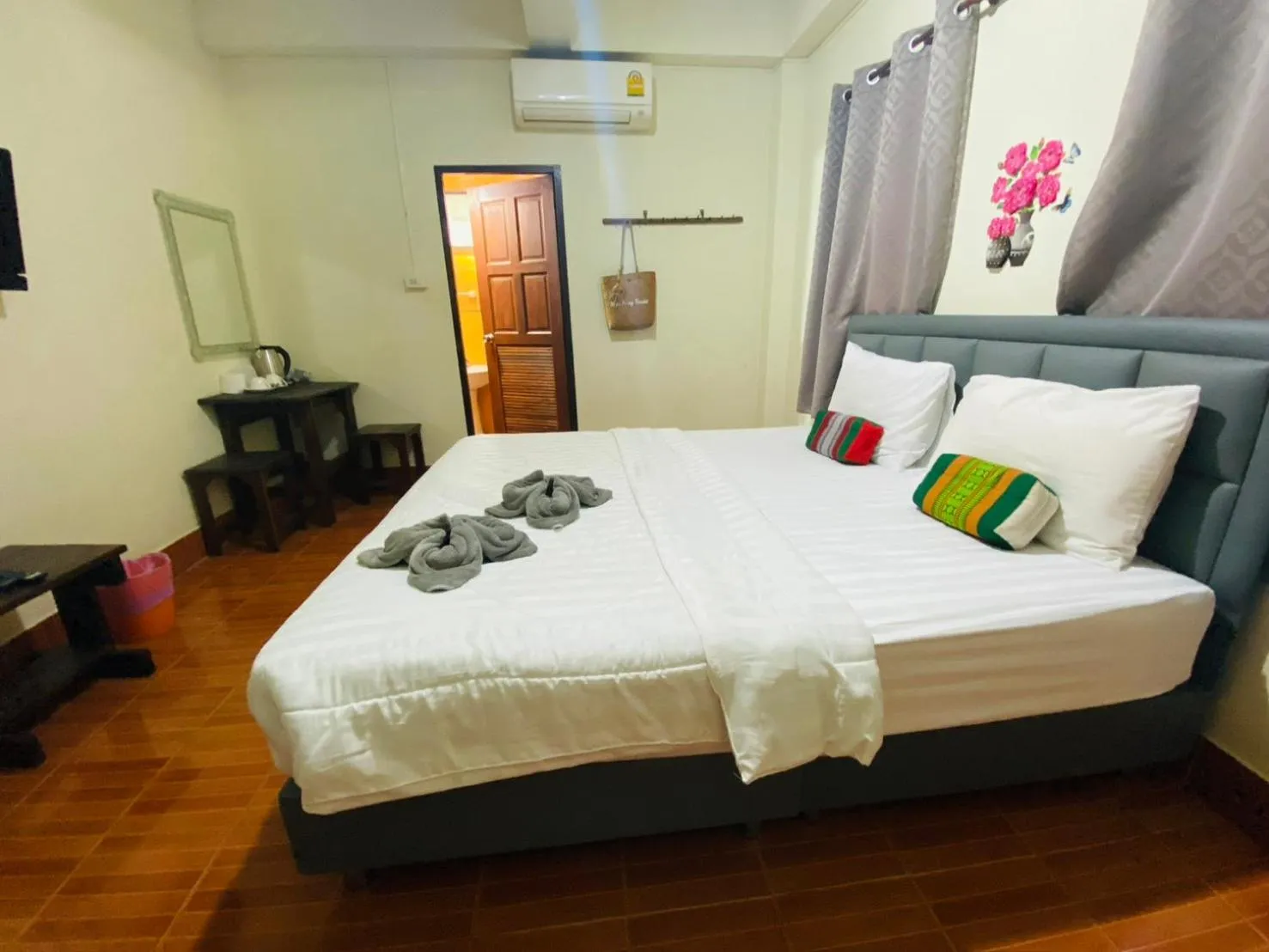 Bed in Miss Hong House