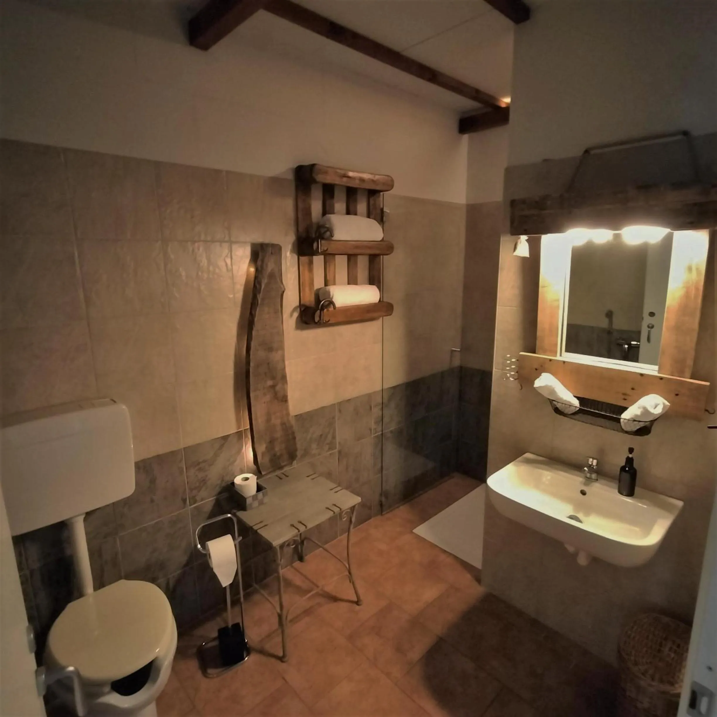 Bathroom in Ca'Luna Guest House