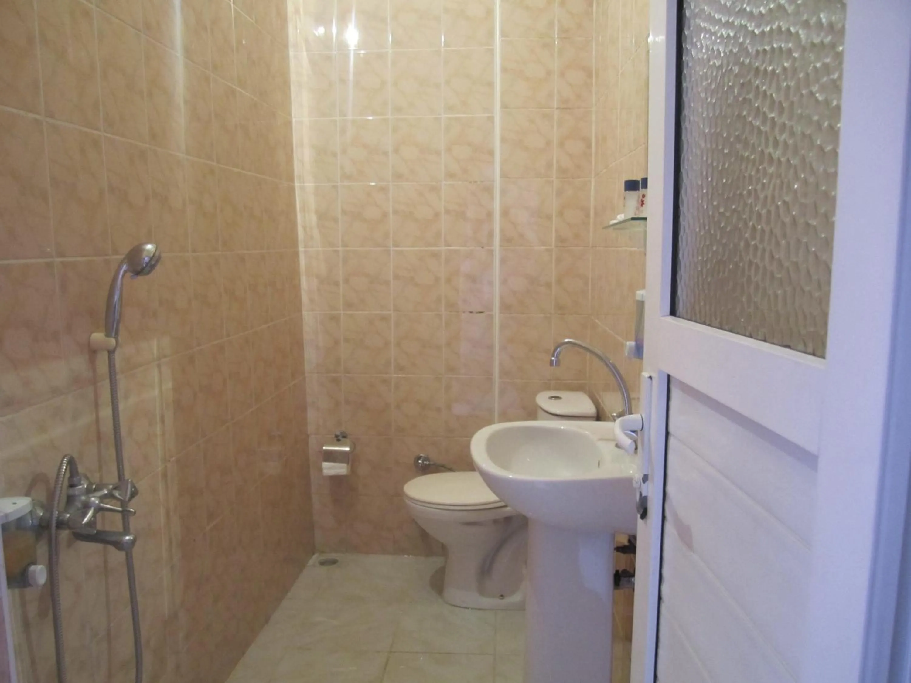 Bathroom in Hotel Efe