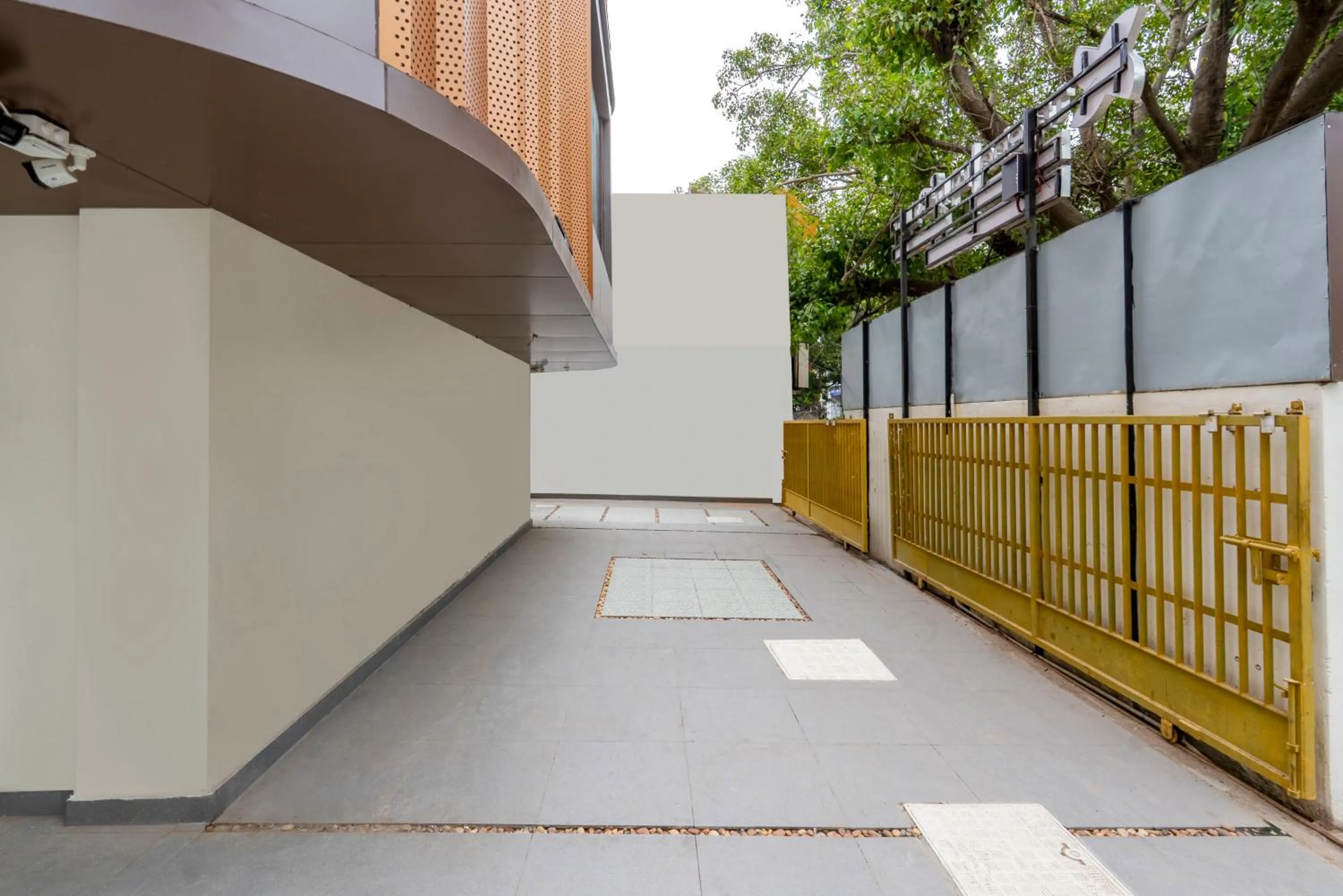 Parking in Treebo Premium Taara