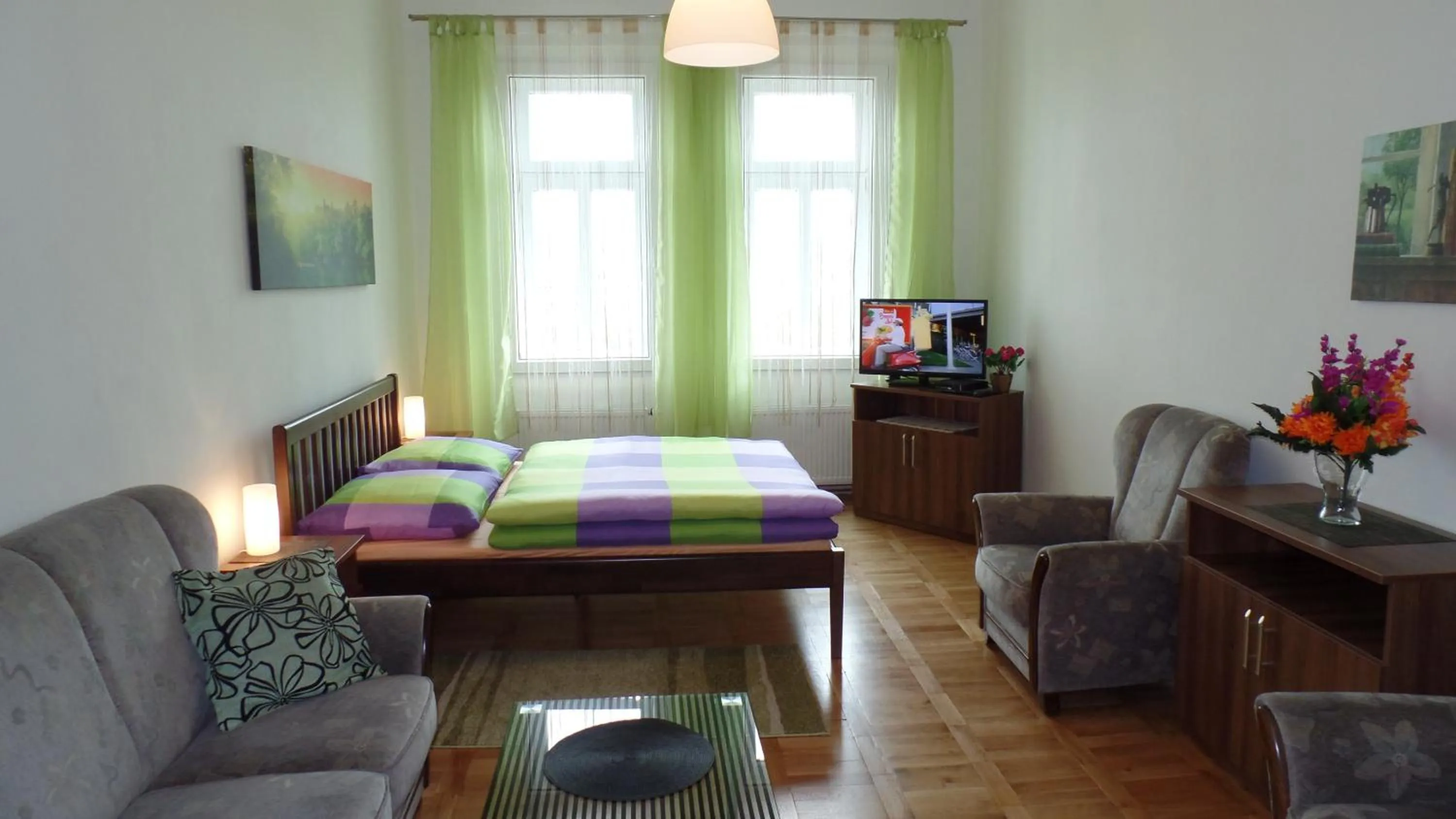 Day, Bed in Apartments Rokytka - Praha