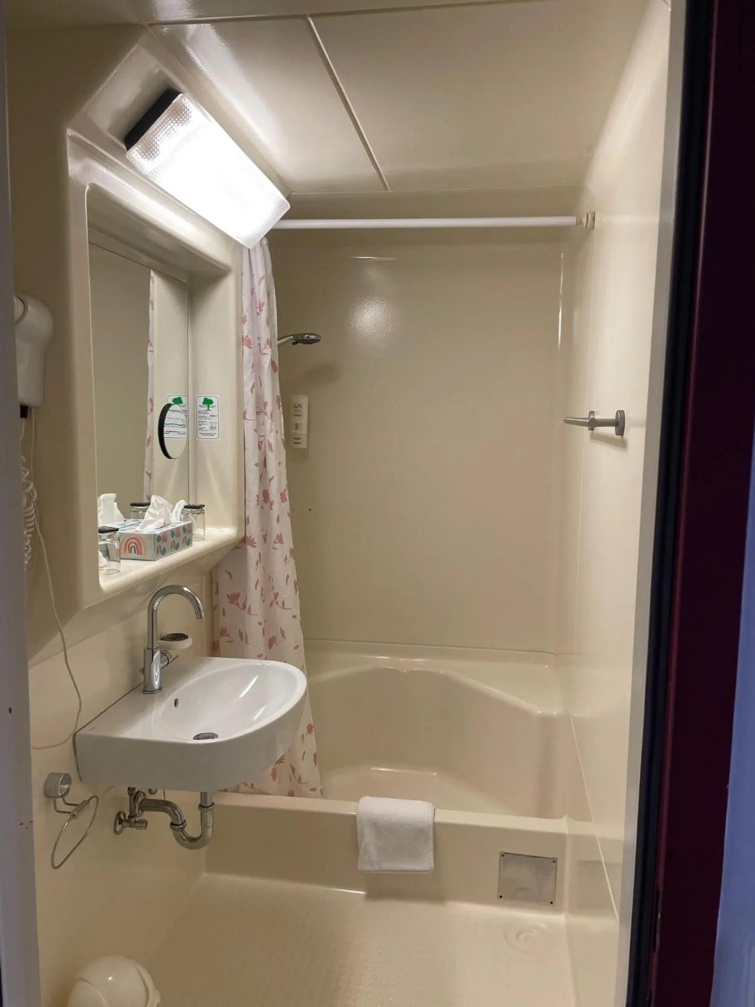 Bathroom in Hotel Corsten