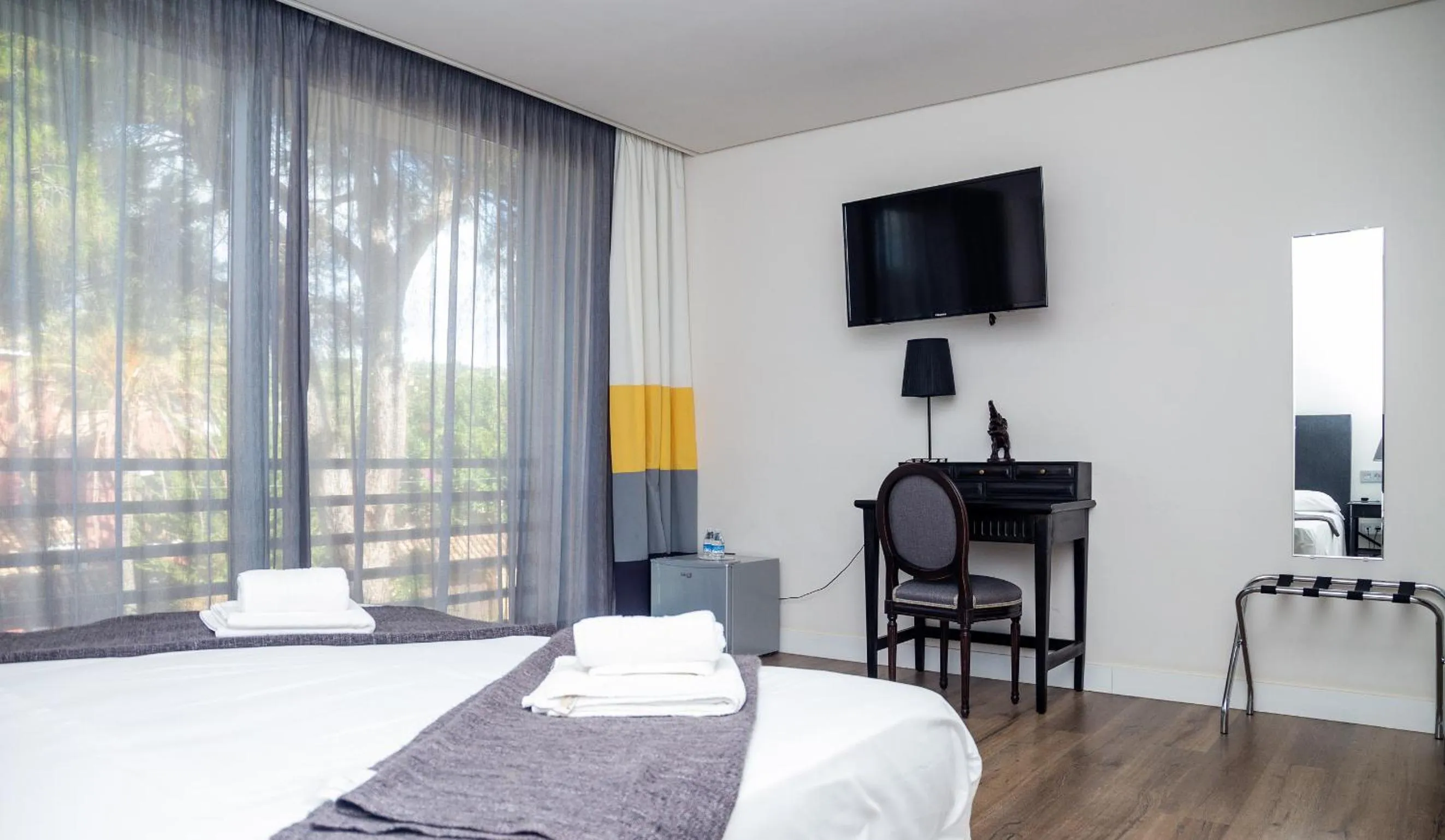 Bed in Royal Tennis Club