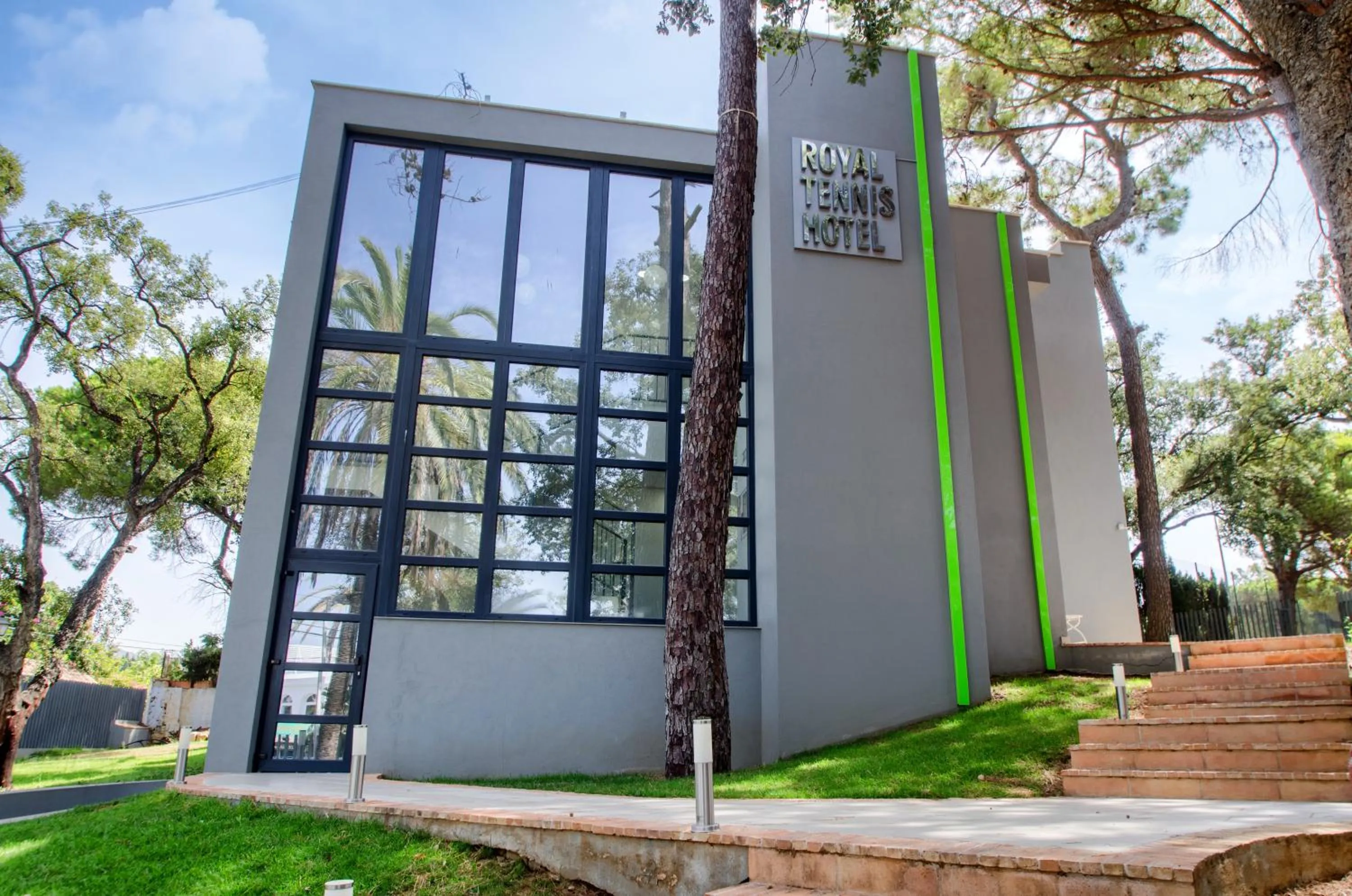 Facade/entrance, Property Building in Royal Tennis Club