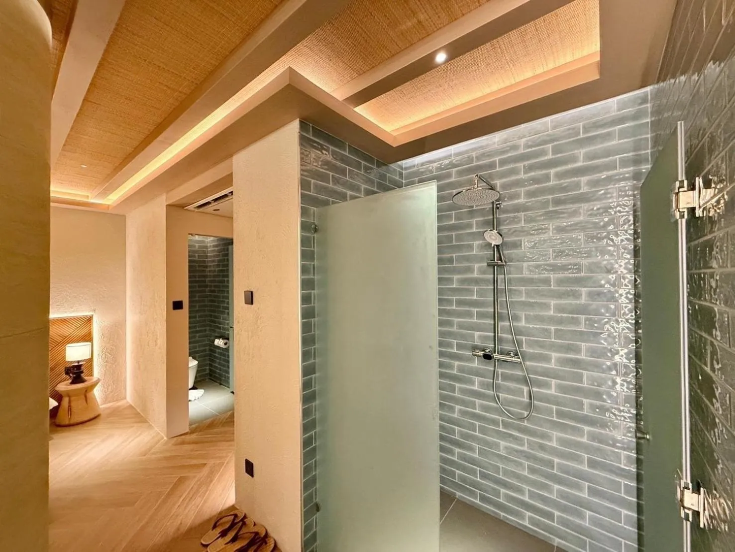 Shower in Baan Tah On The Sea