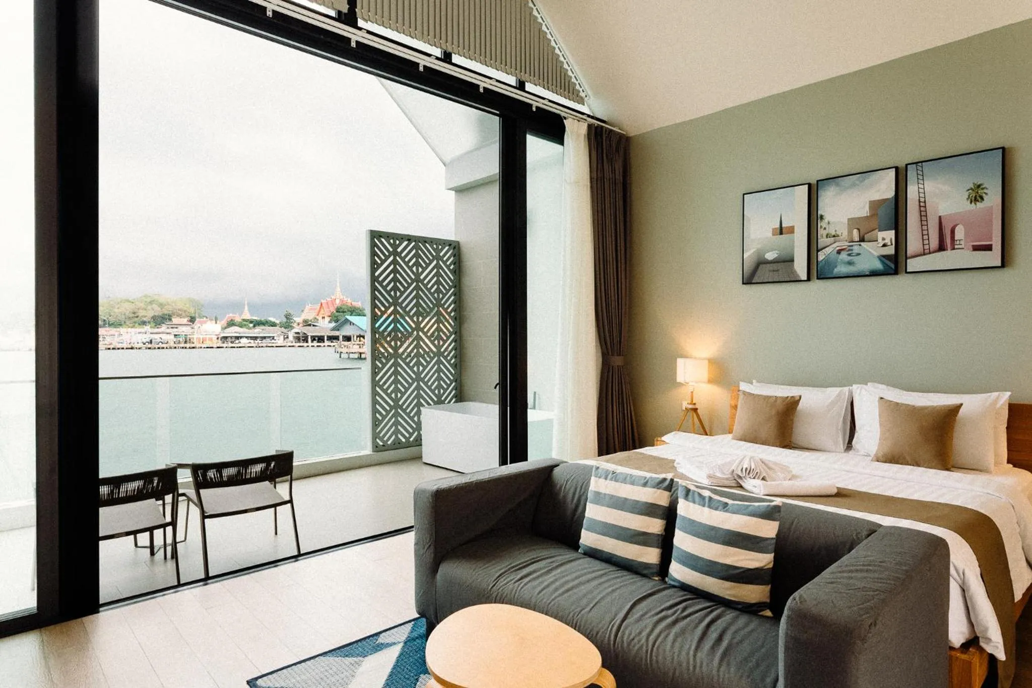 Bed in Baan Tah On The Sea