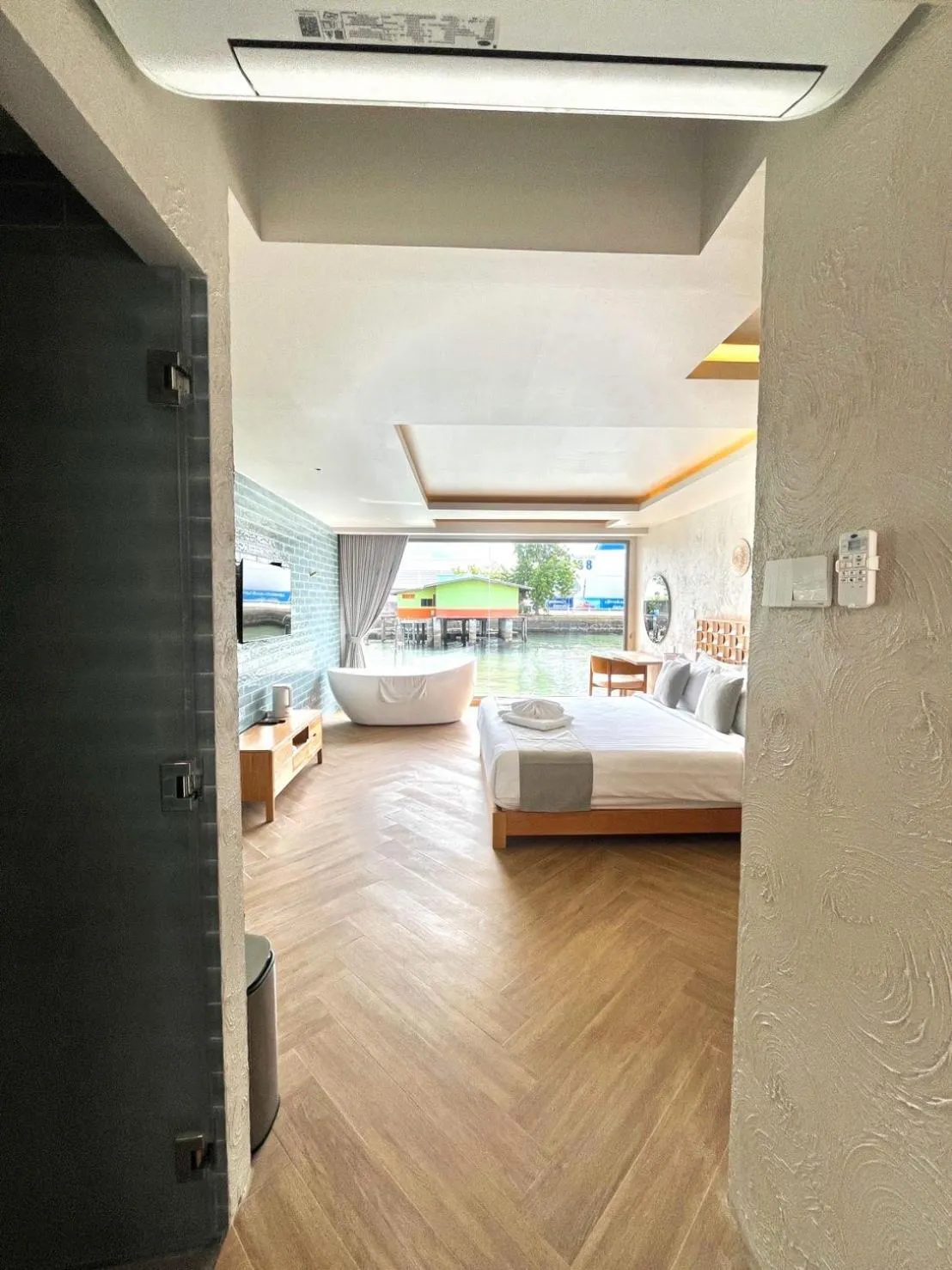 Bed in Baan Tah On The Sea