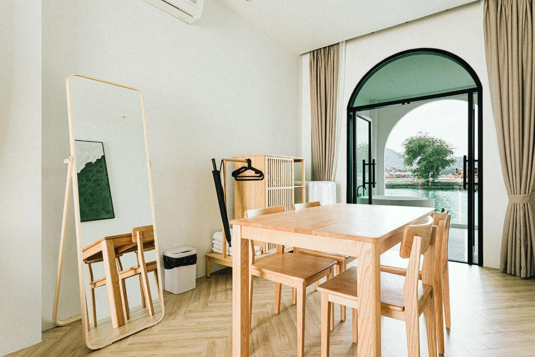 Living room in Baan Tah On The Sea