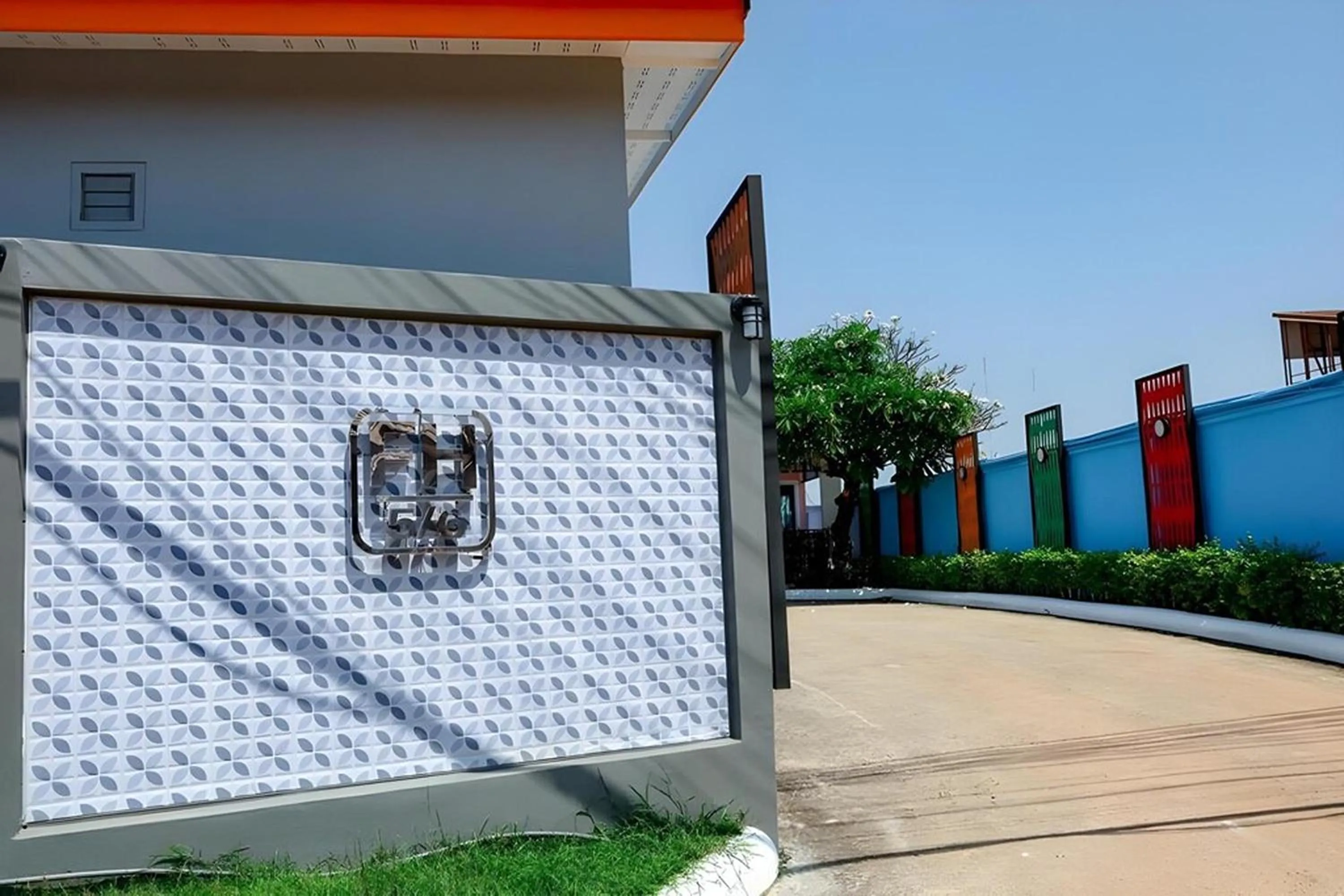 Property building in Full House Udon