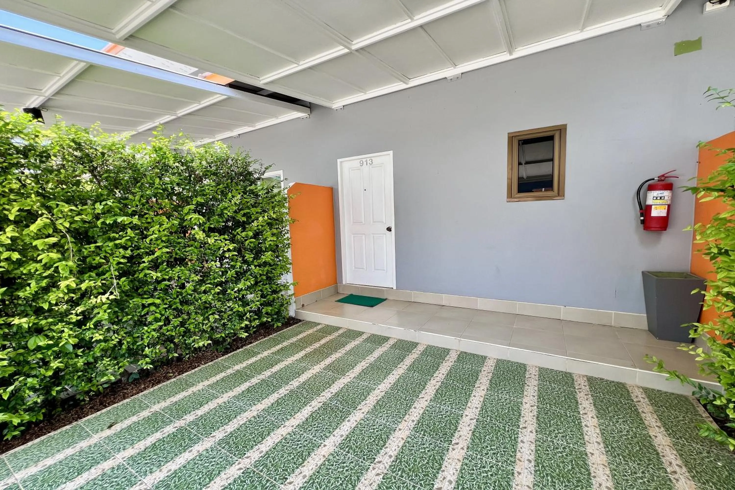 Parking in Full House Udon