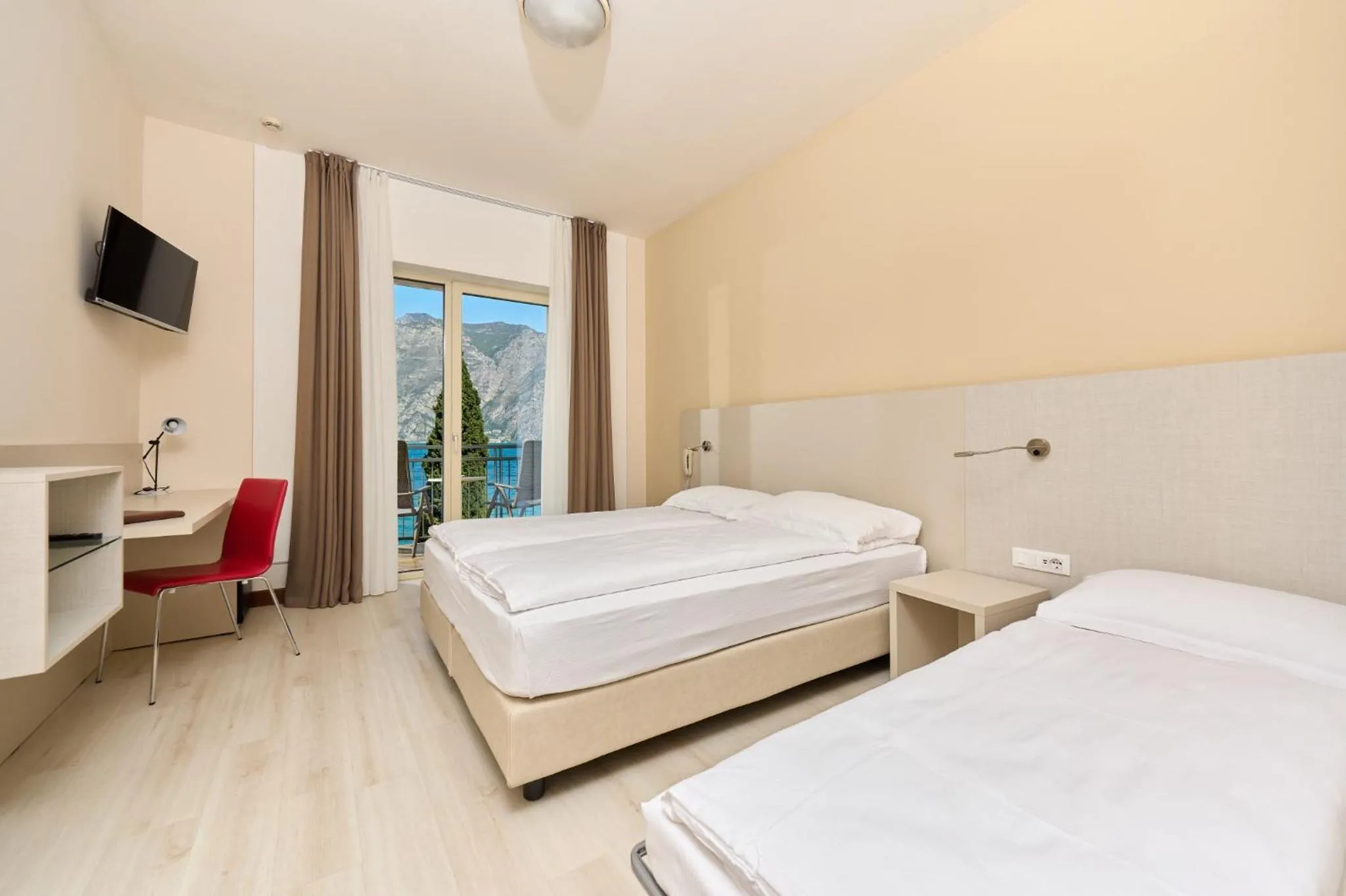 Bed in Hotel Astoria - 3stelle S