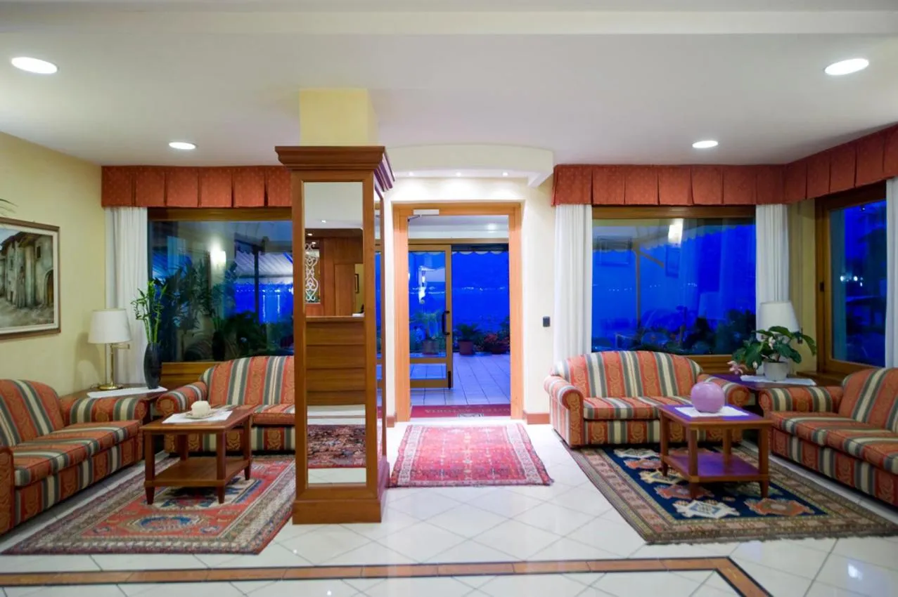 Lobby or reception in Hotel Astoria - 3stelle S