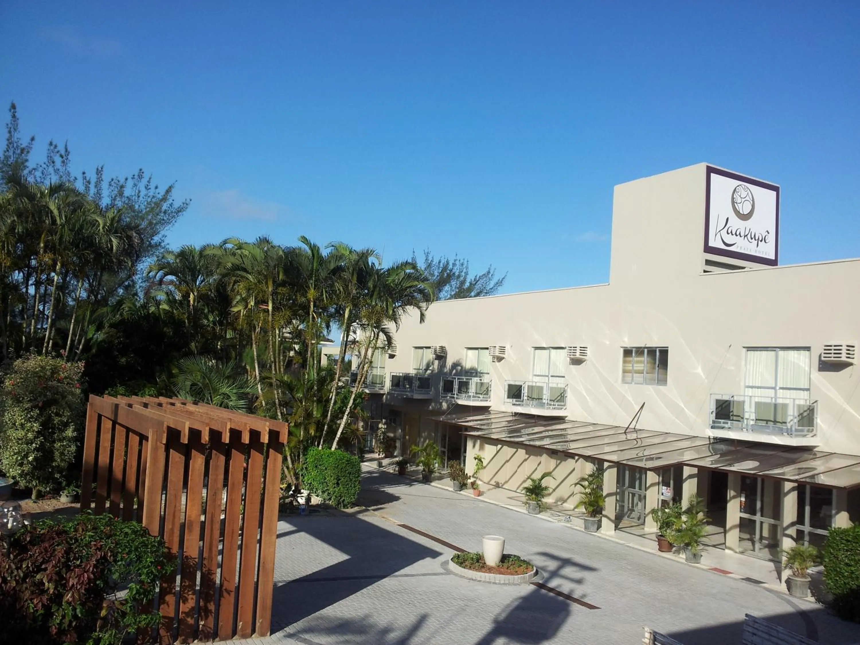 Facade/entrance in Kaakupe Praia Hotel