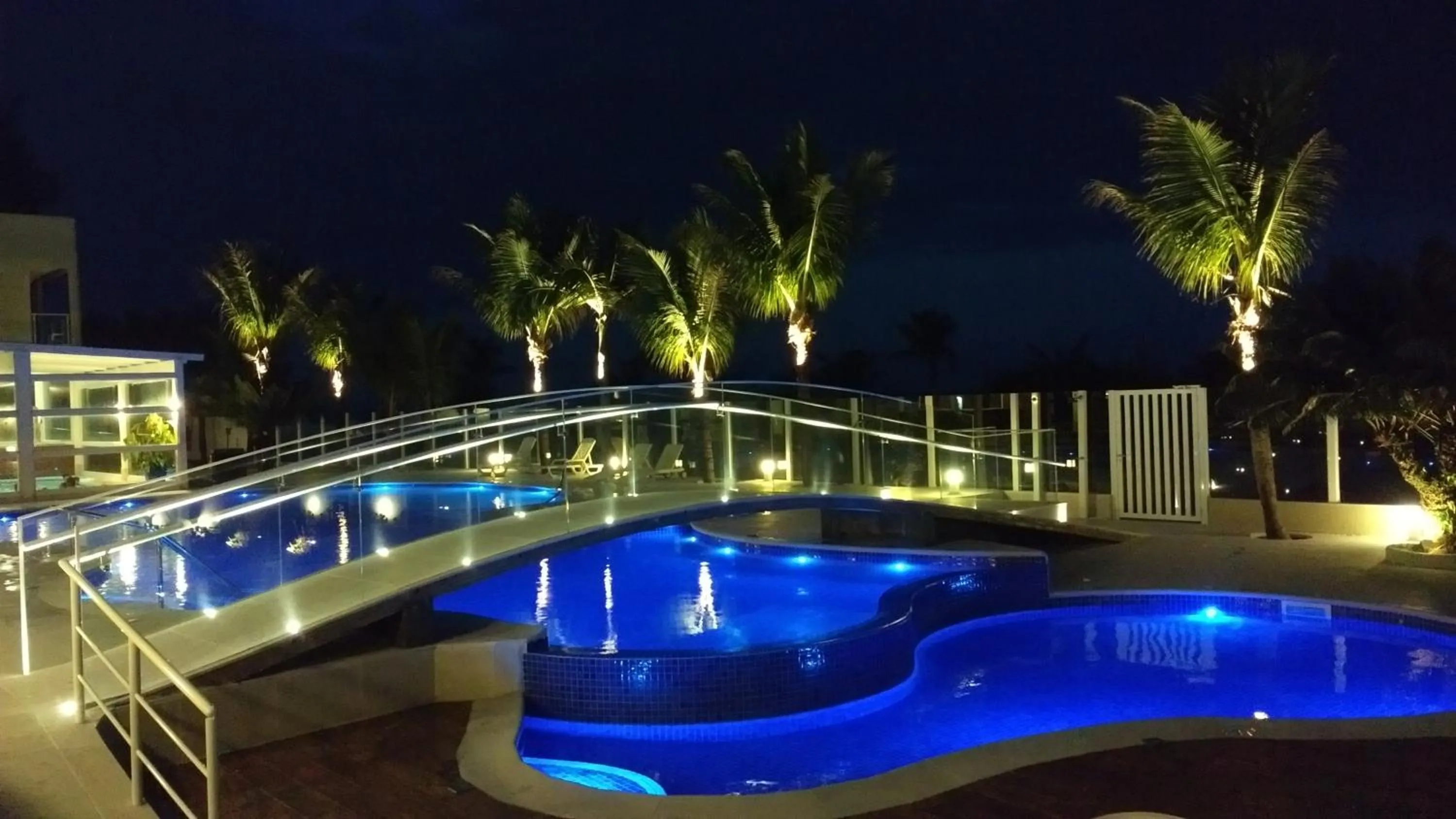Swimming pool in Kaakupe Praia Hotel