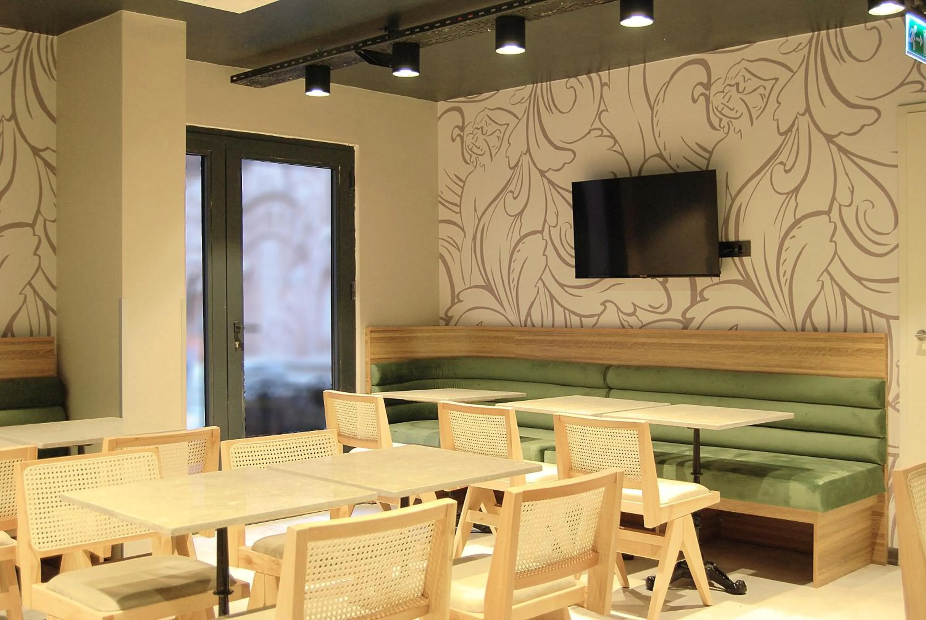 Restaurant/places to eat in CONCEPT PERA Hotel