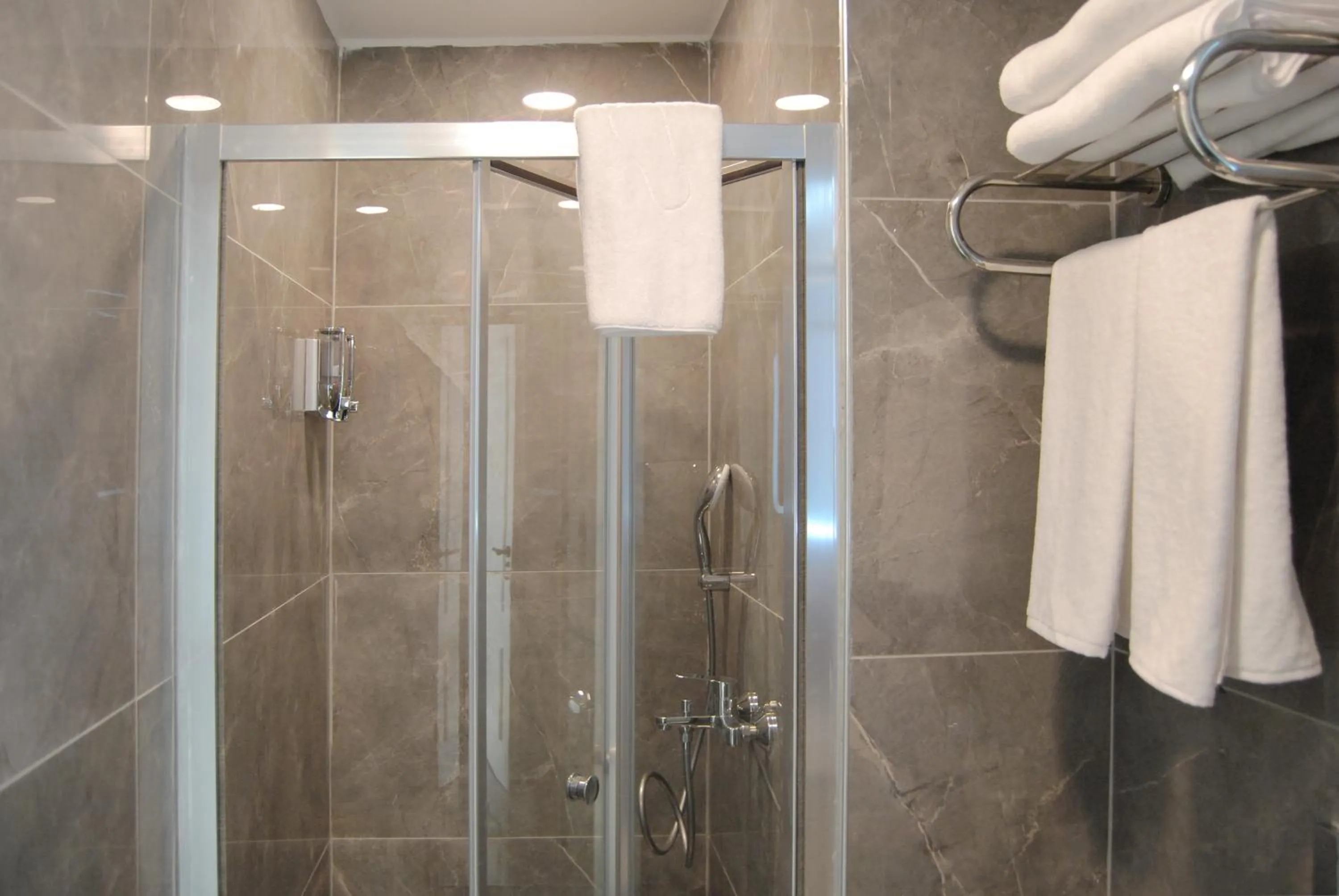 Shower in CONCEPT PERA Hotel