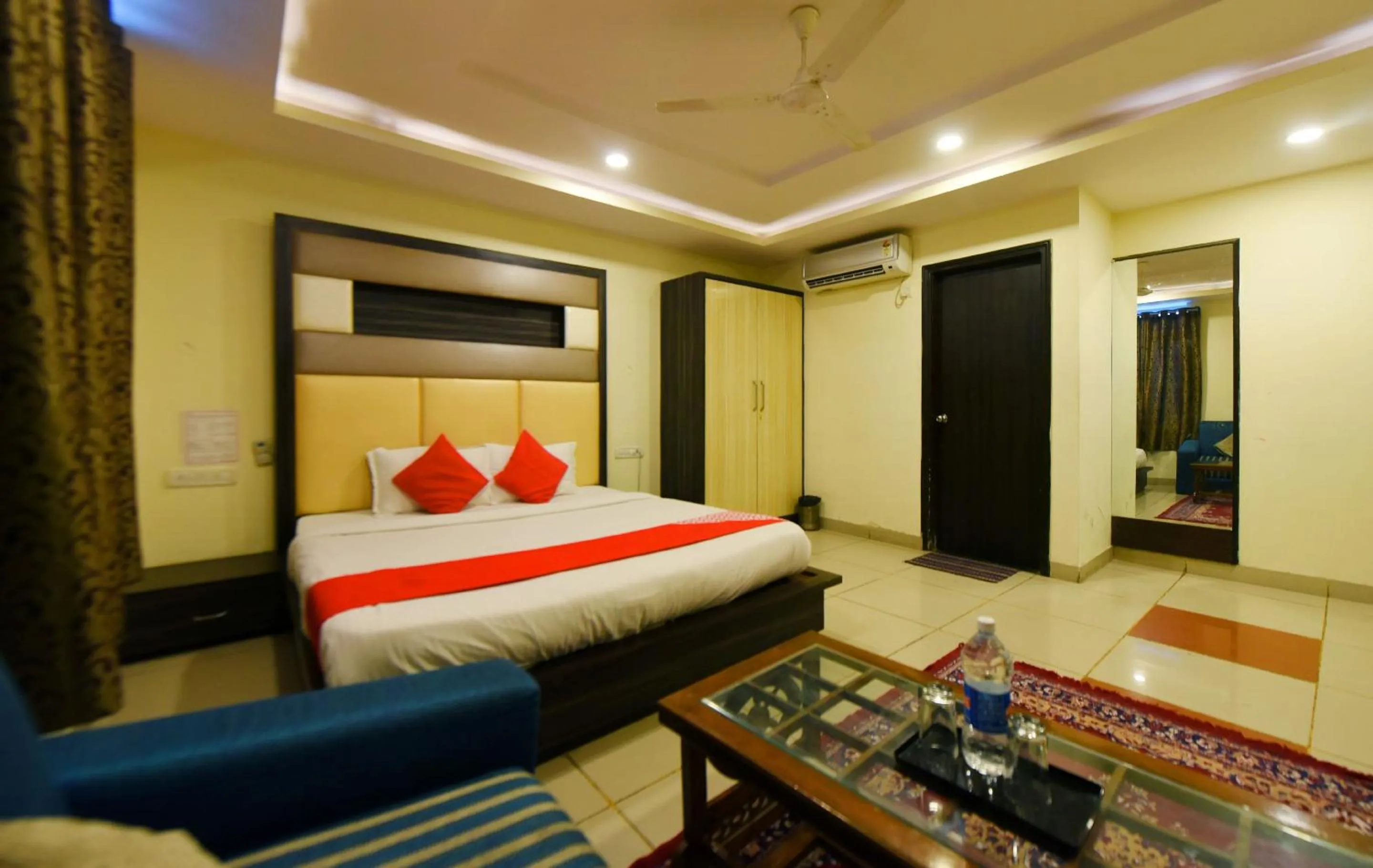 Bedroom, Bed in Collection O Tip Top