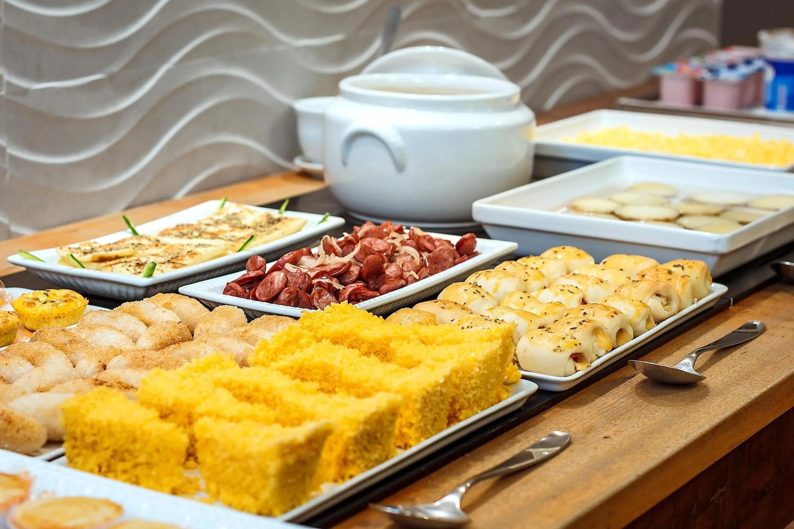 Buffet breakfast in Hotel Bahia do Sol